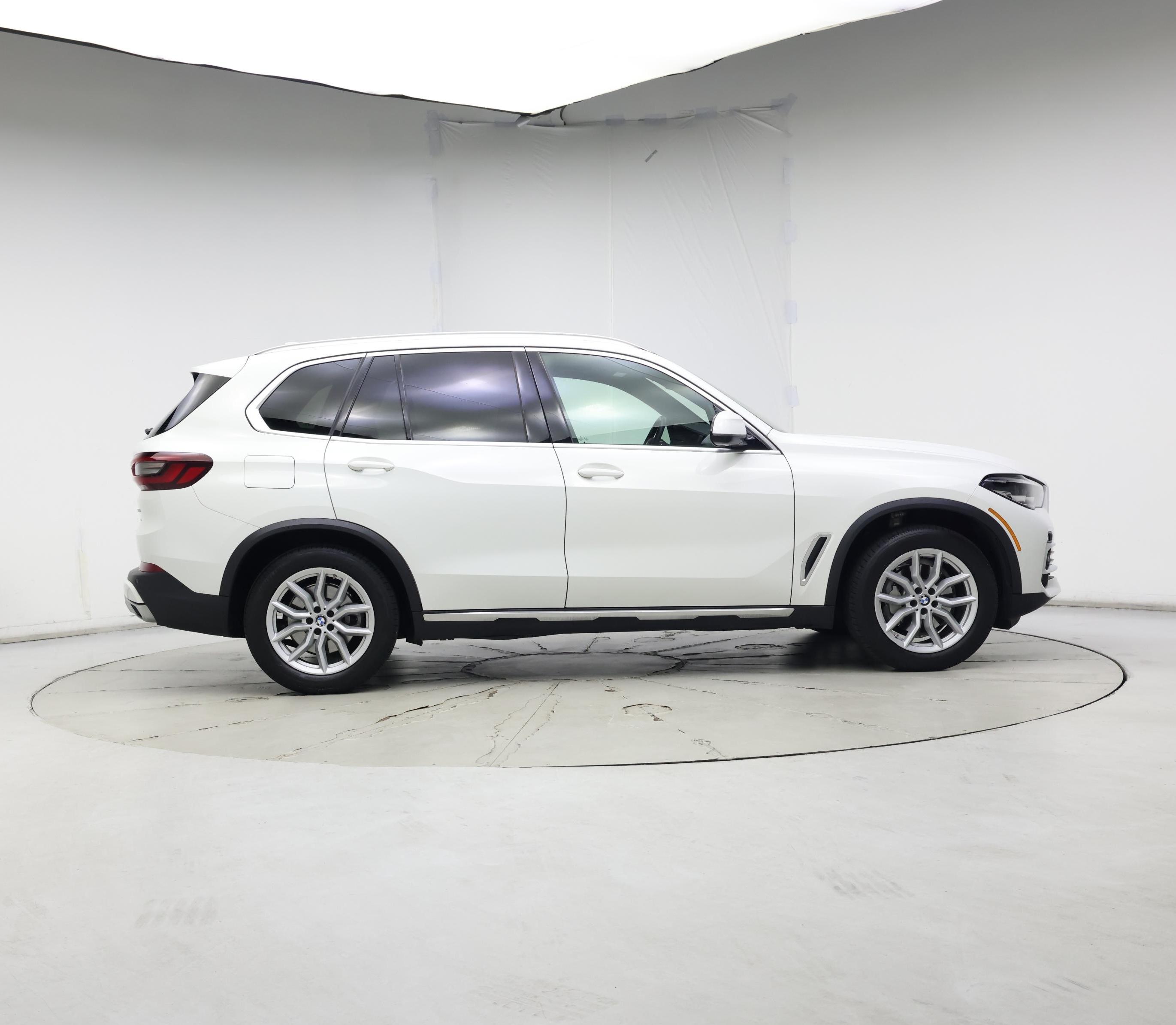Thumbnail: 2021 BMW X5 - 7