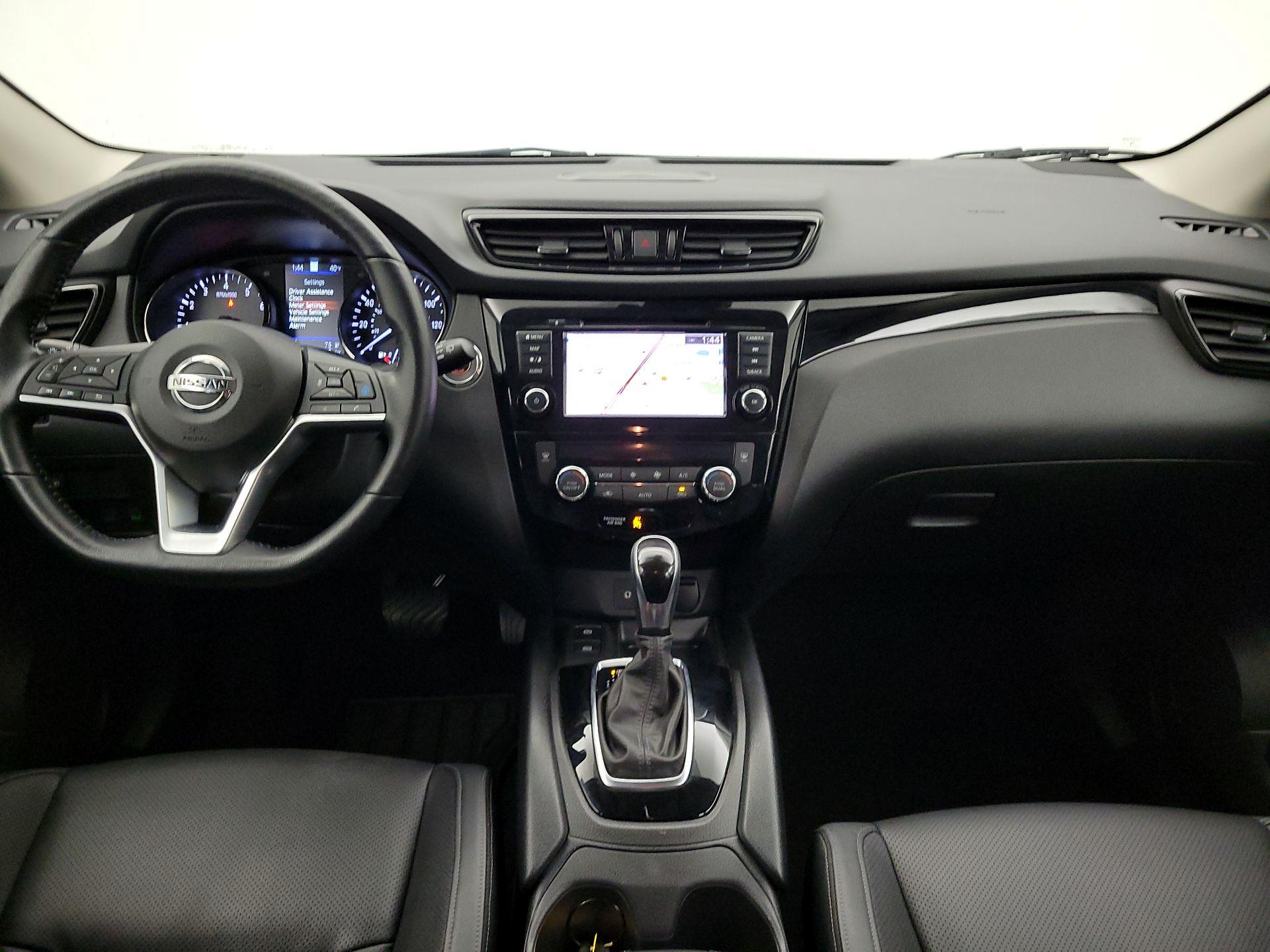 Thumbnail: 2022 Nissan Rogue Sport - 9