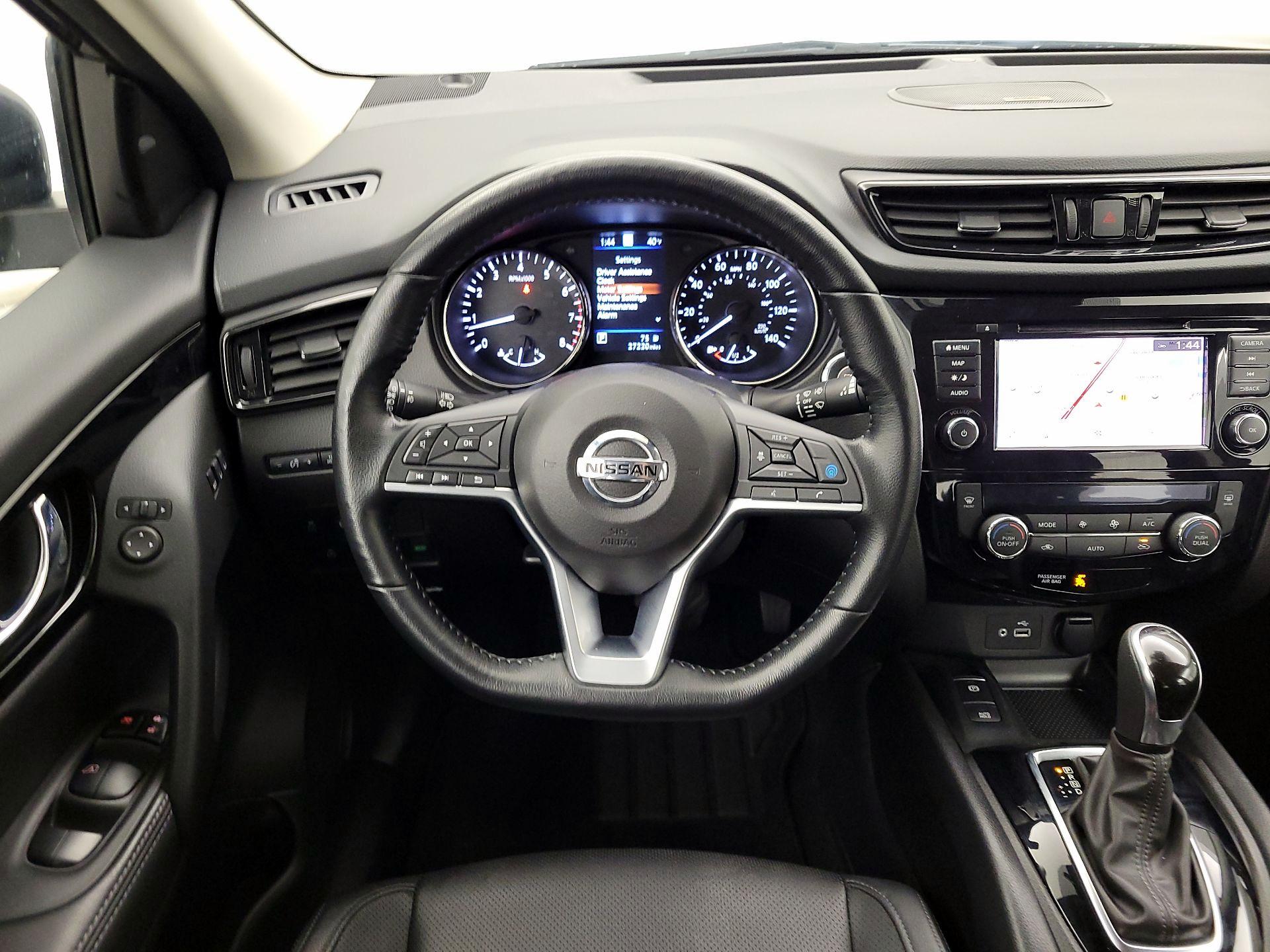 Thumbnail: 2022 Nissan Rogue Sport - 10