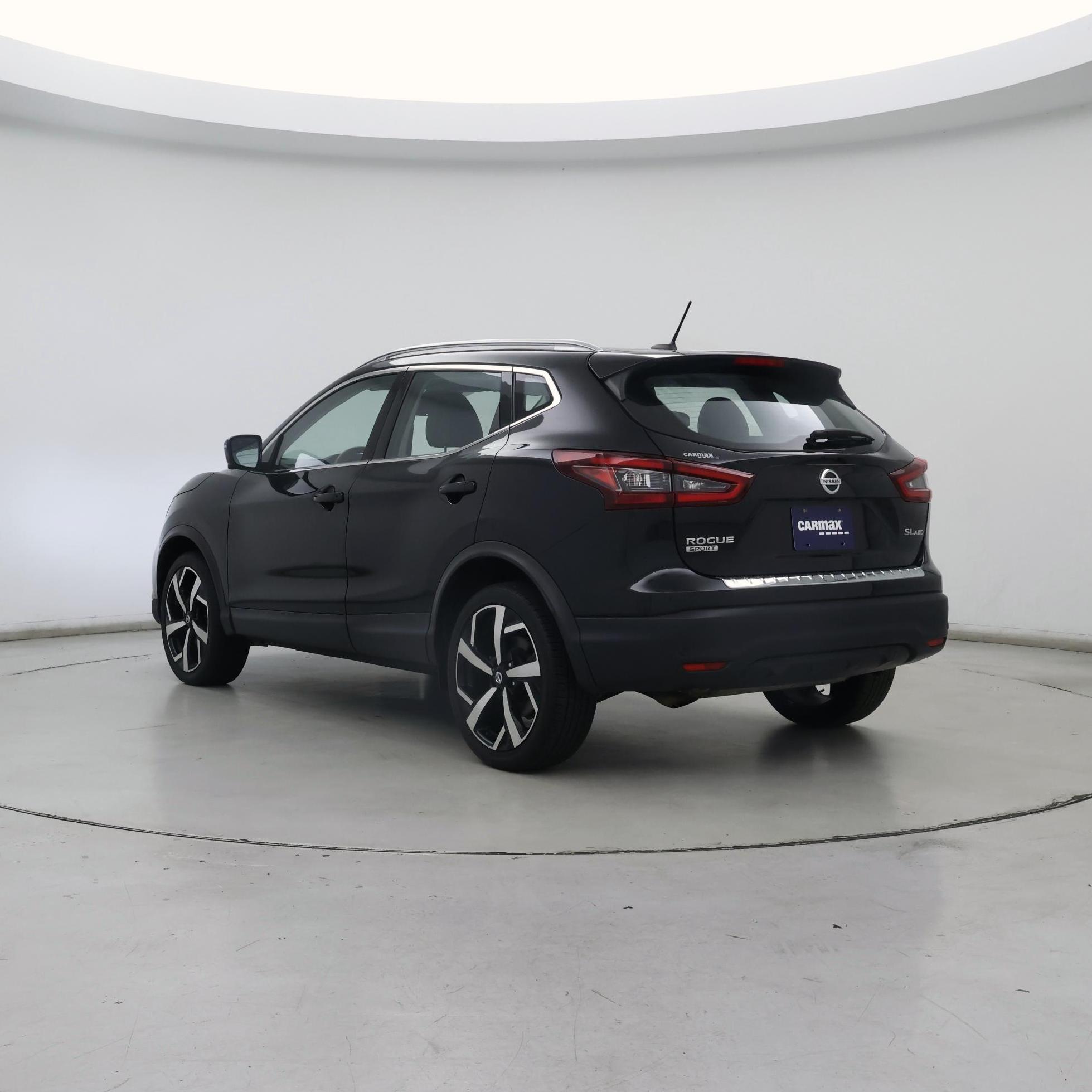 Thumbnail: 2022 Nissan Rogue Sport - 2