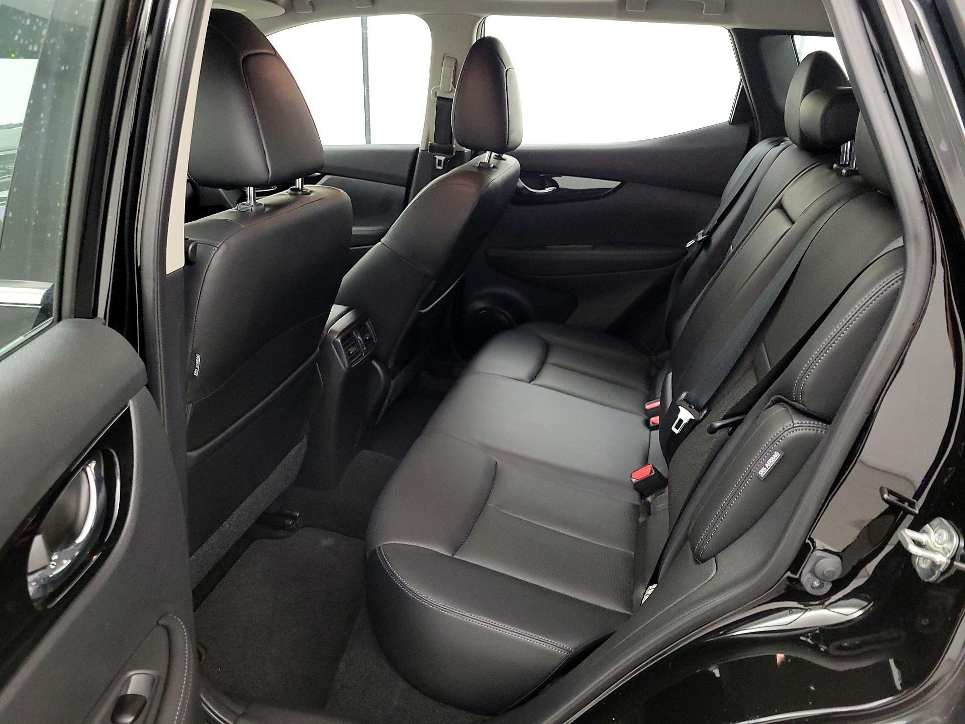 Thumbnail: 2022 Nissan Rogue Sport - 20