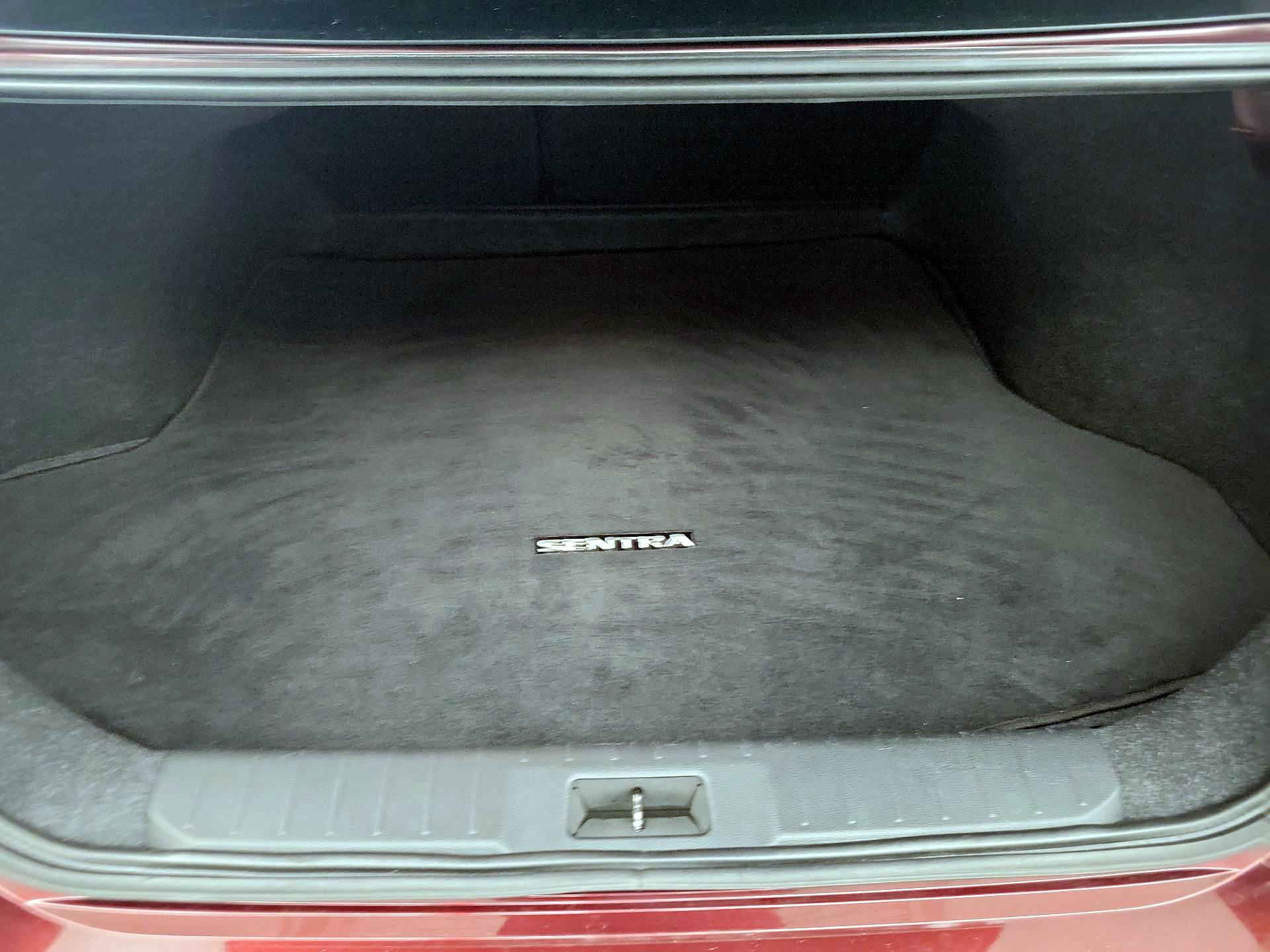 Thumbnail: 2022 Nissan Sentra - 18