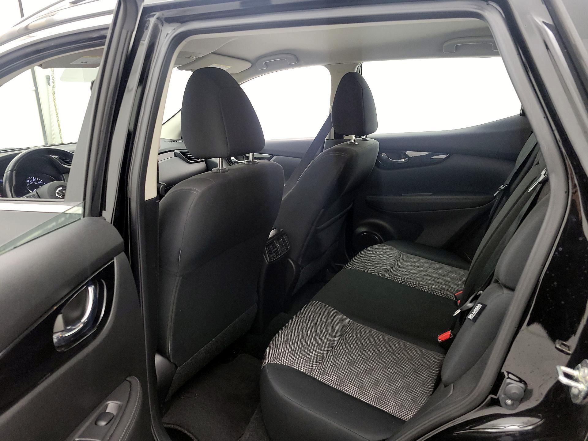 Thumbnail: 2022 Nissan Rogue Sport - 19