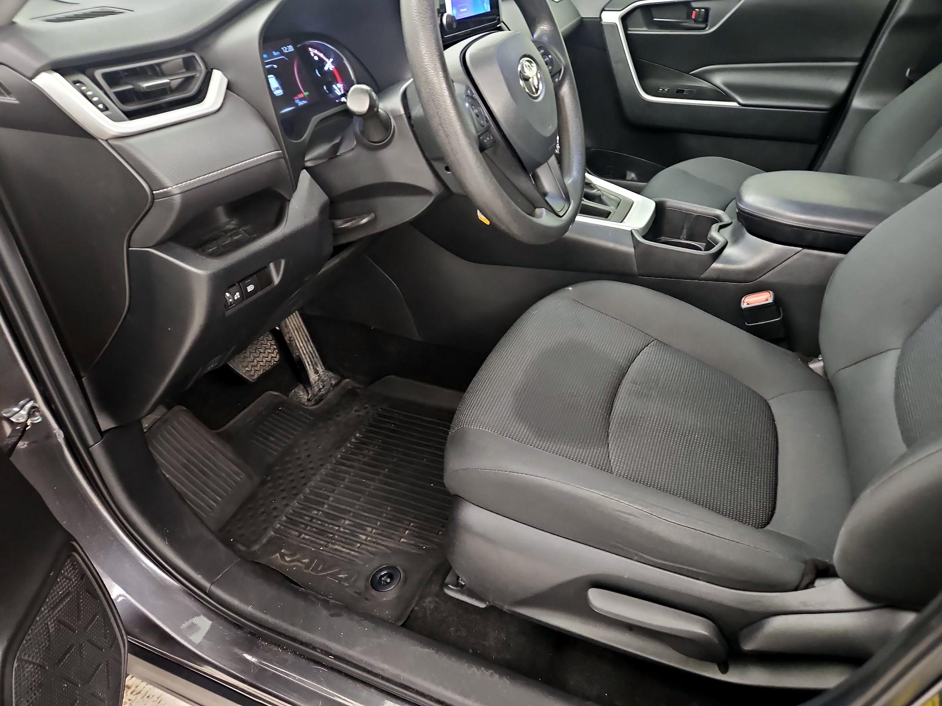 Thumbnail: 2023 Toyota RAV4 - 11