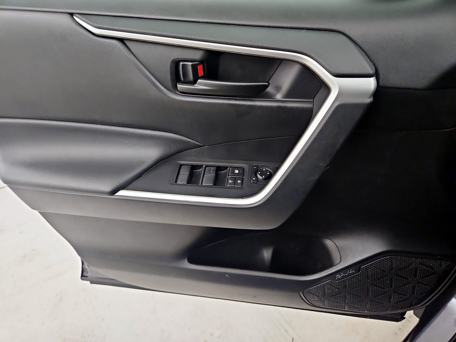 Thumbnail: 2023 Toyota RAV4 - 12