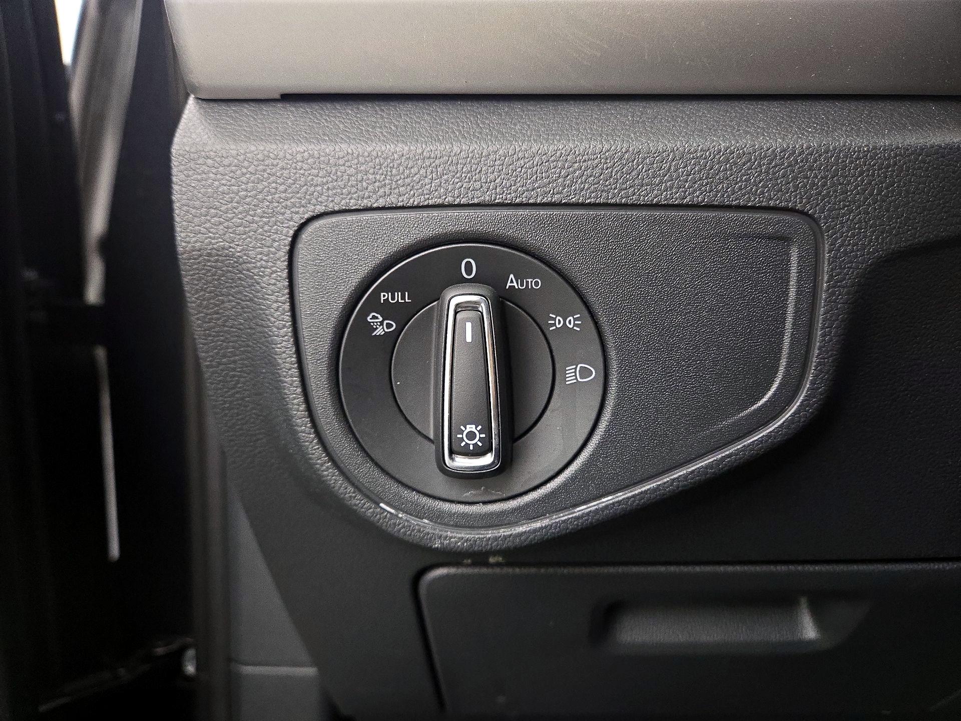 Thumbnail: 2023 Volkswagen Atlas - 13