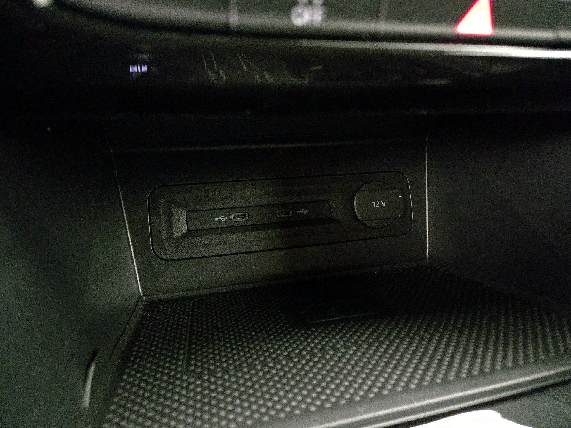 Thumbnail: 2023 Volkswagen Atlas - 18