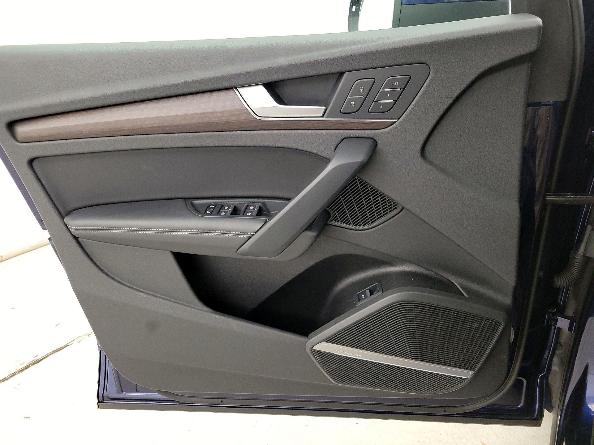 Thumbnail: 2022 Audi Q5 - 12