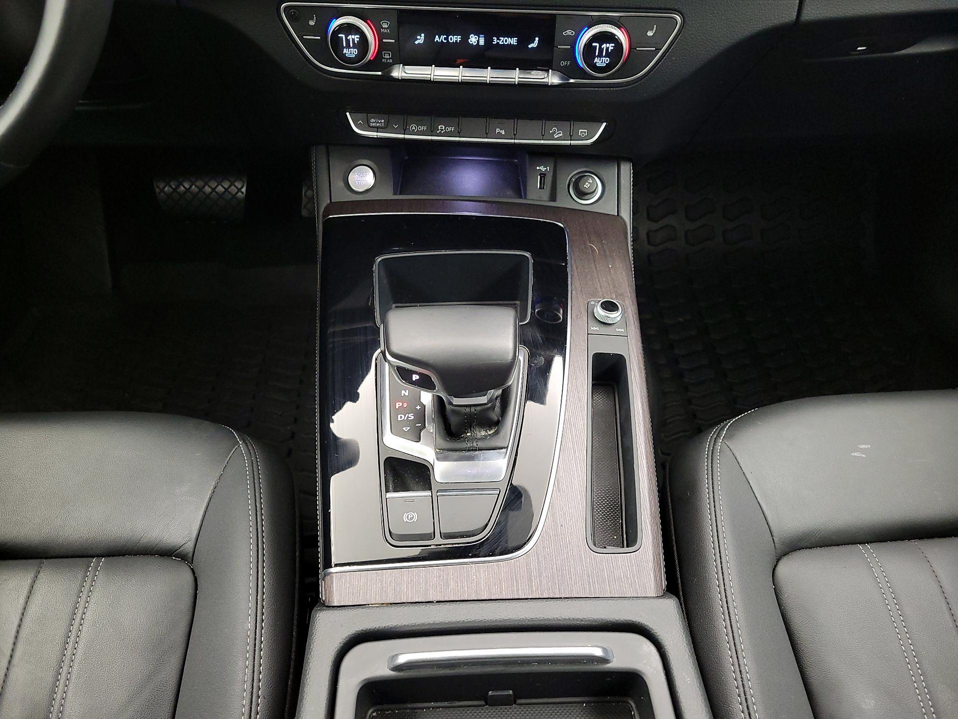 Thumbnail: 2022 Audi Q5 - 18