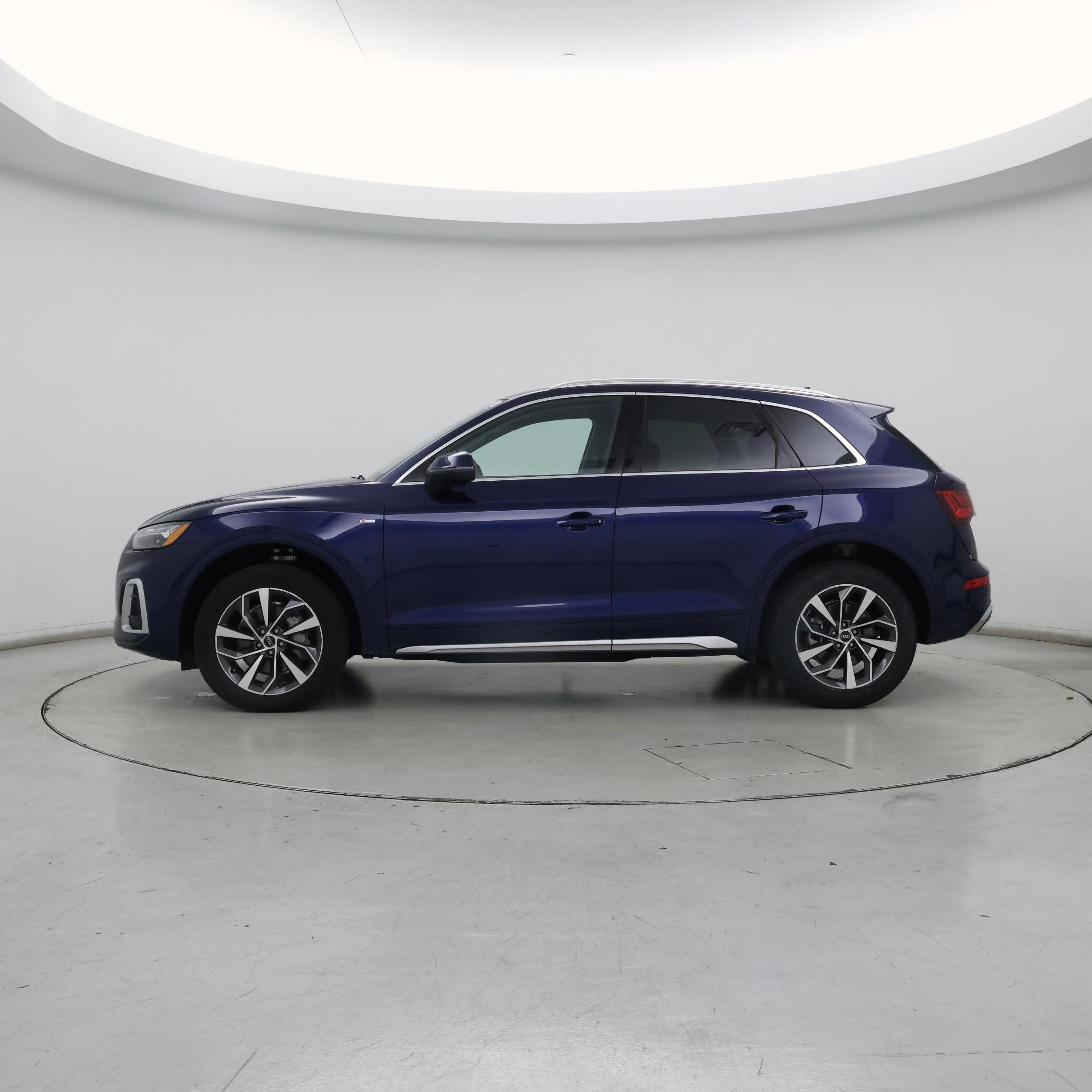 Thumbnail: 2022 Audi Q5 - 3