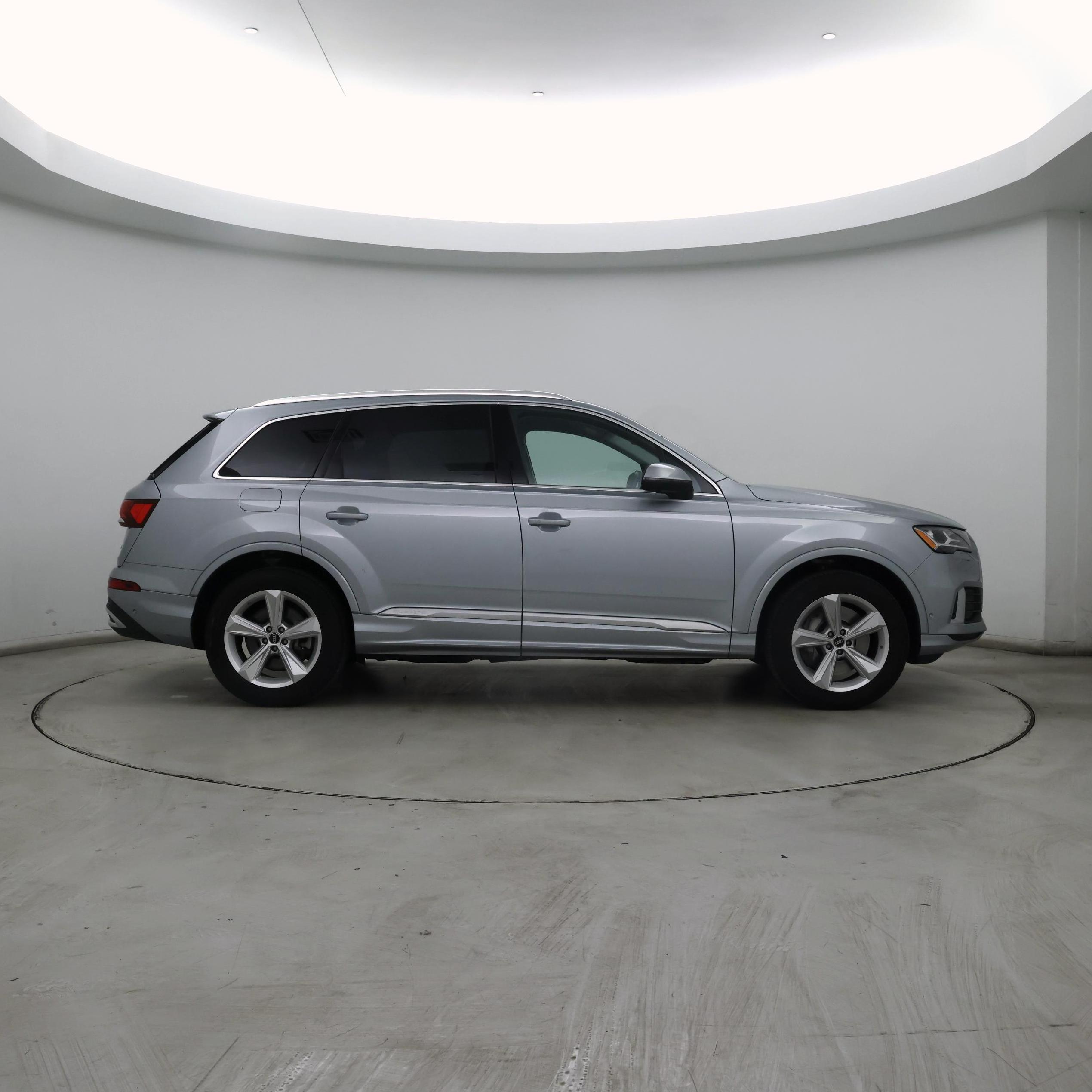 Thumbnail: 2023 Audi Q7 - 7