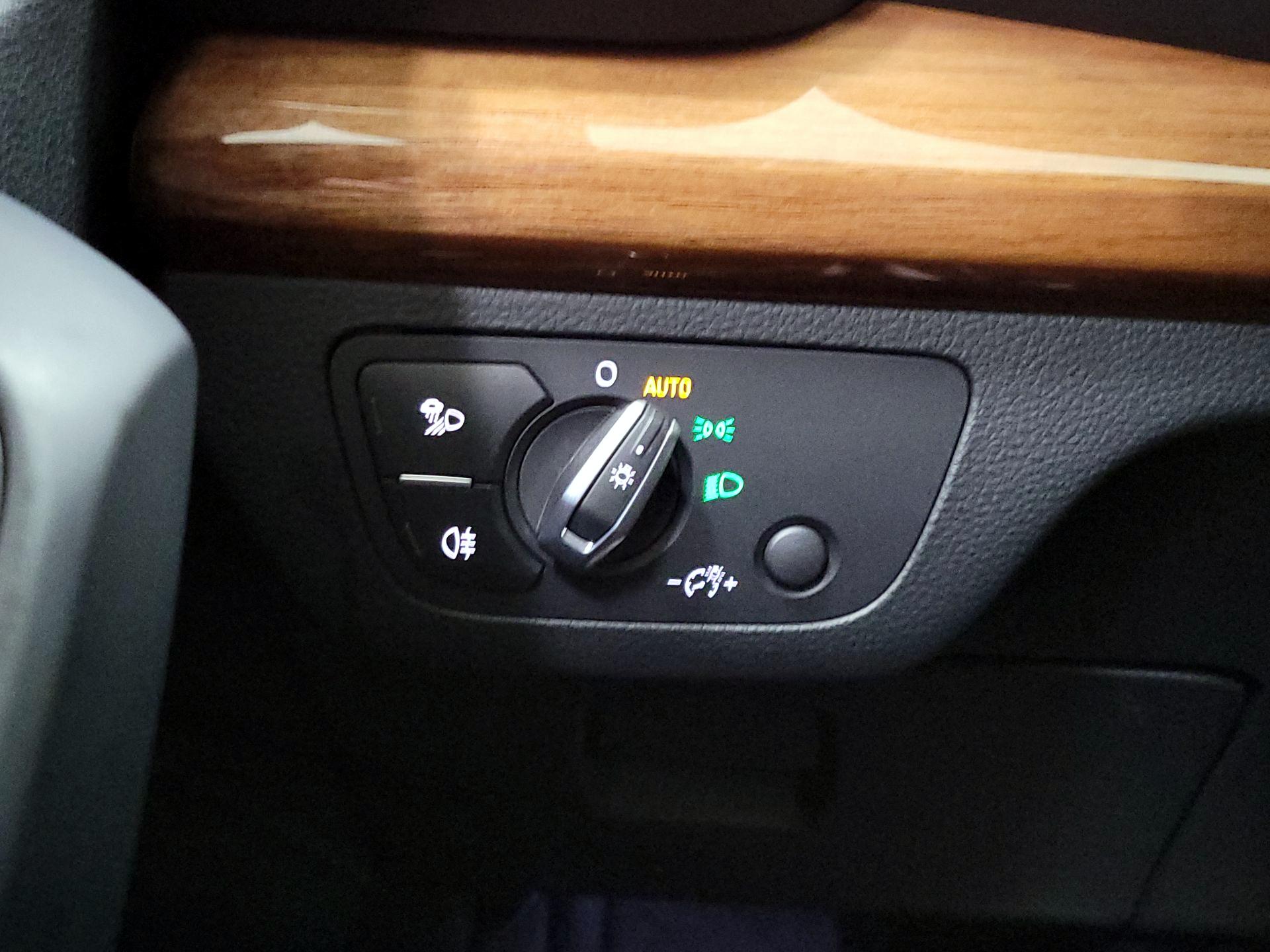 Thumbnail: 2022 Audi Q5 - 13