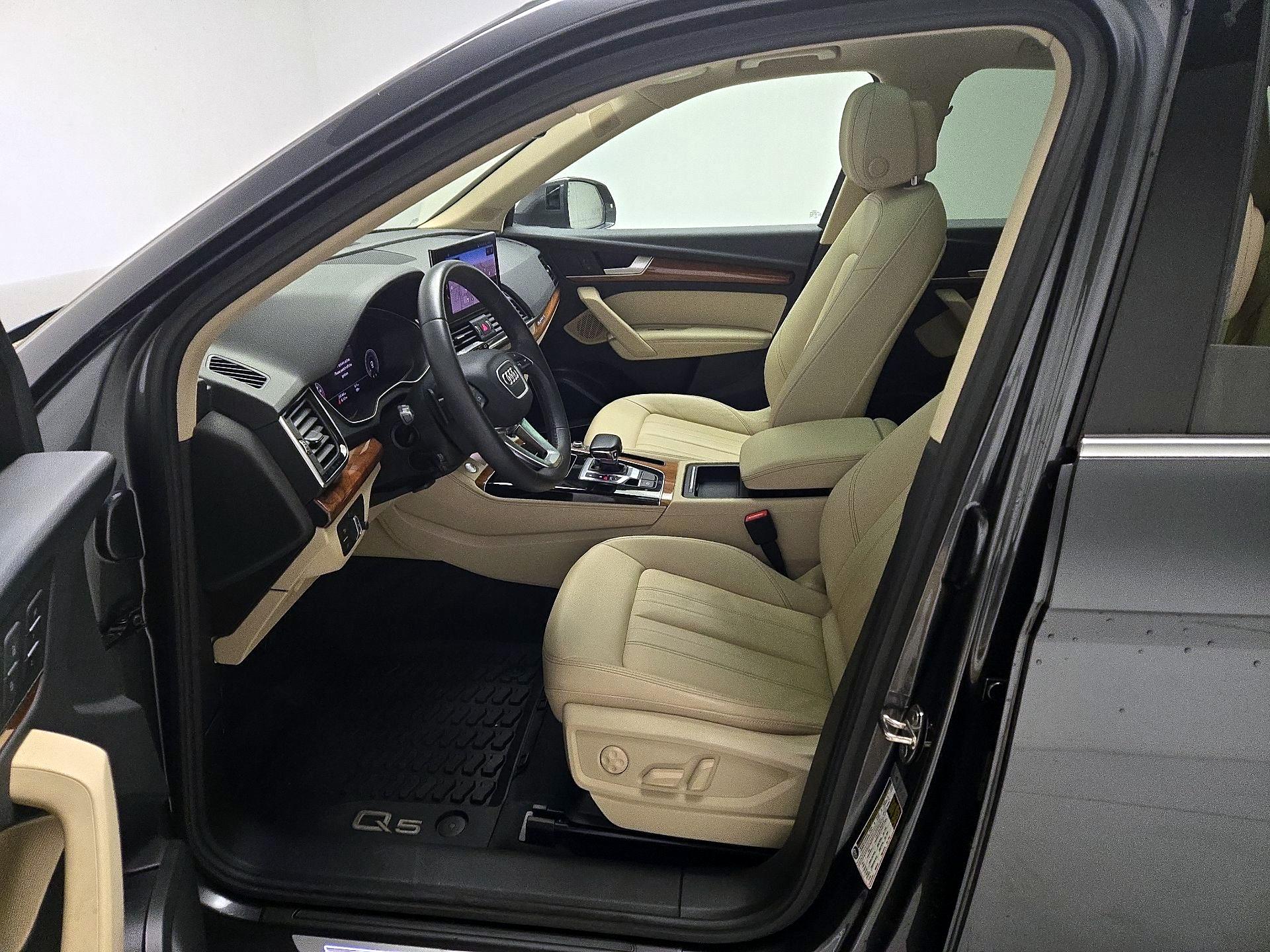 Thumbnail: 2022 Audi Q5 - 11