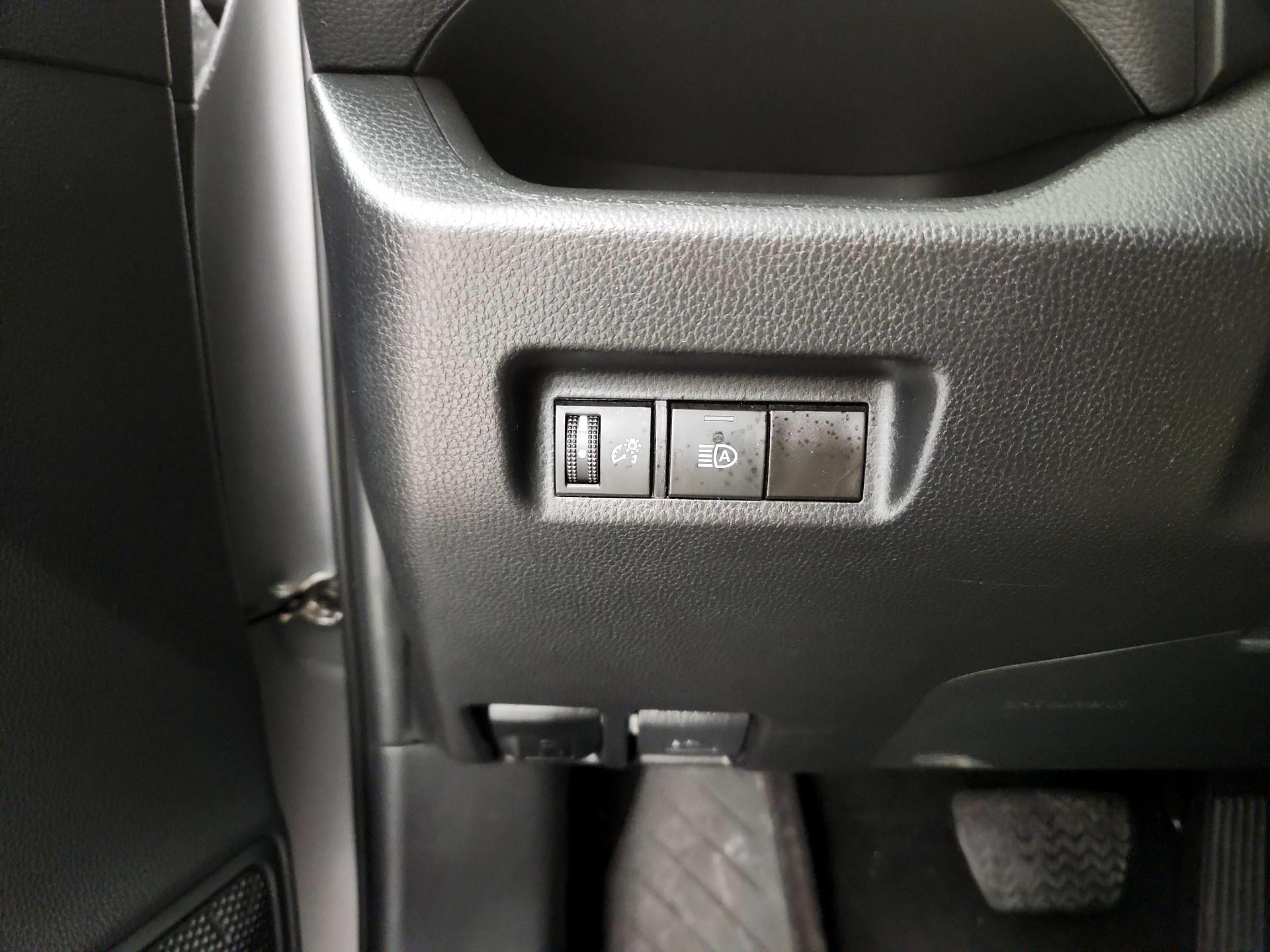 Thumbnail: 2023 Toyota RAV4 - 13