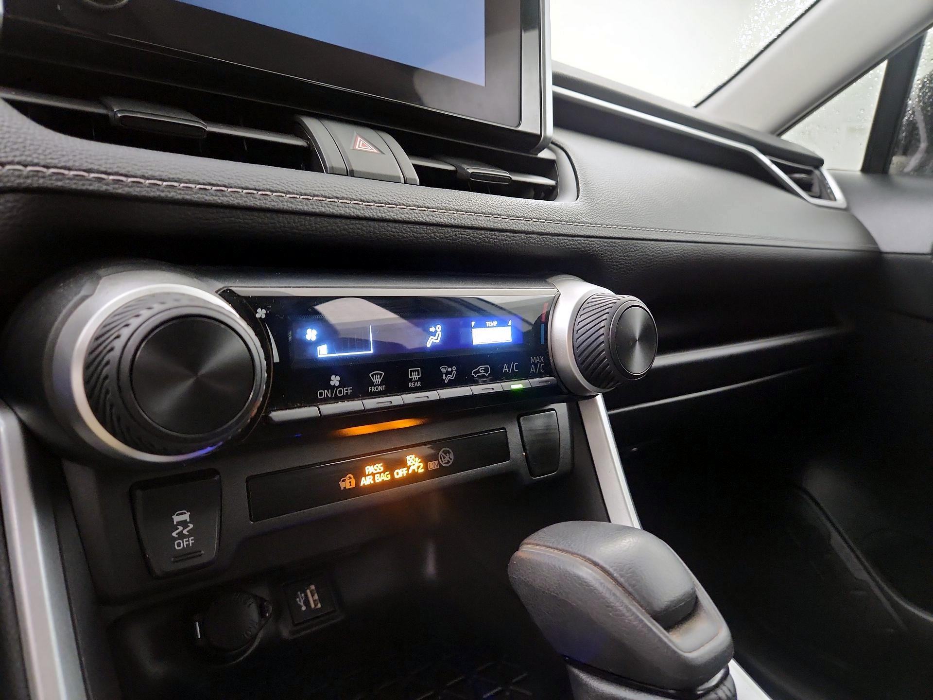 Thumbnail: 2023 Toyota RAV4 - 16