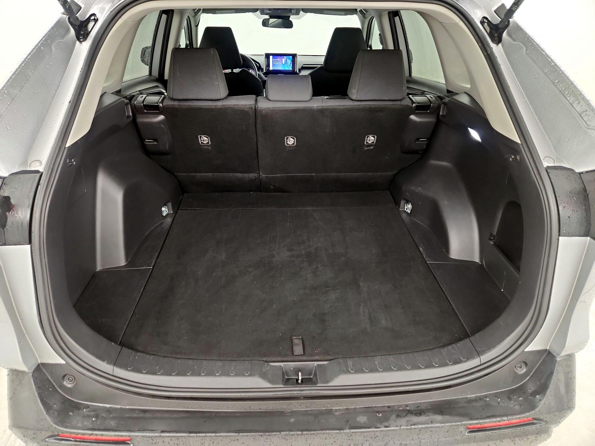 Thumbnail: 2023 Toyota RAV4 - 20