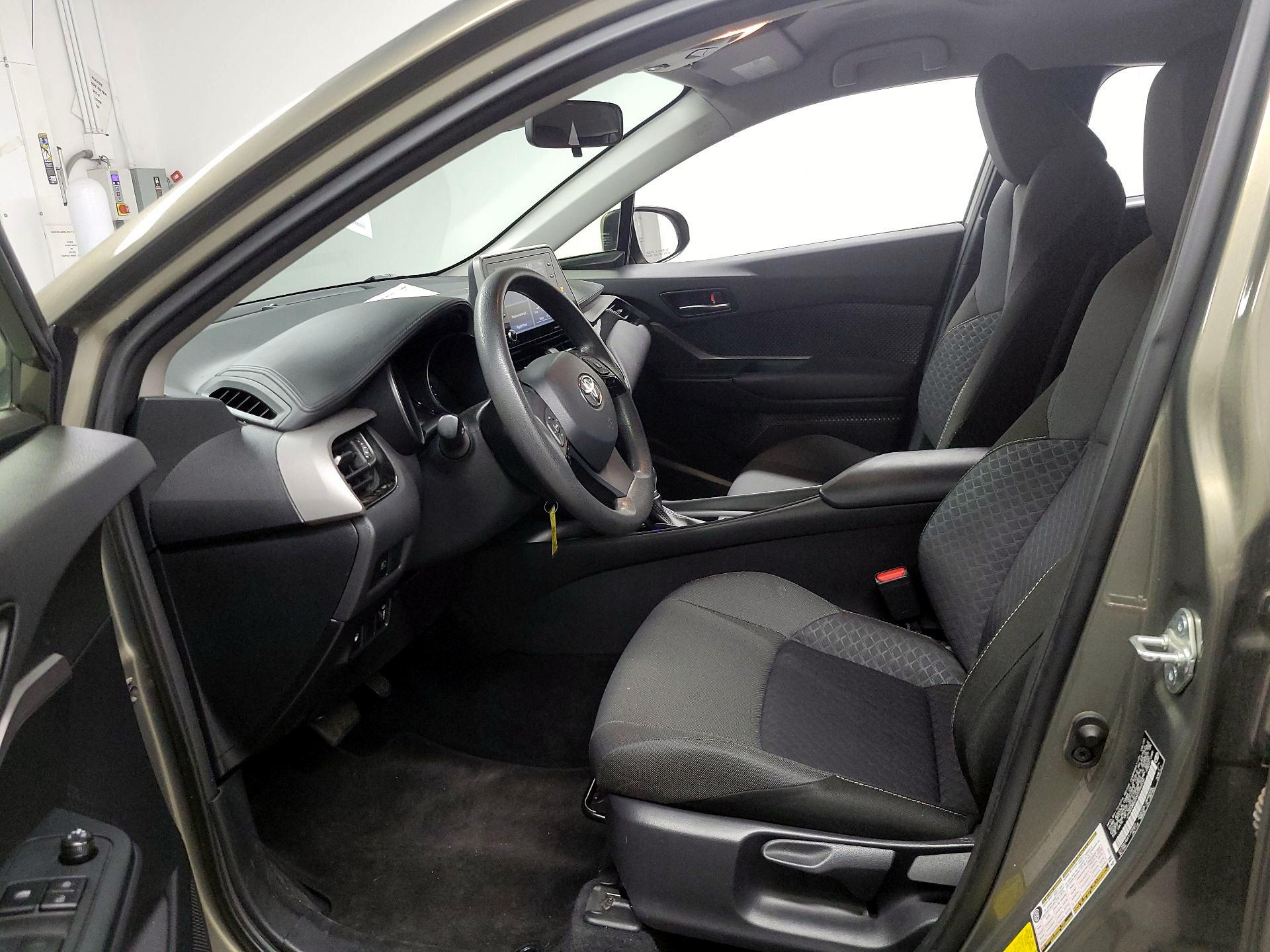 Thumbnail: 2021 Toyota C-HR - 11