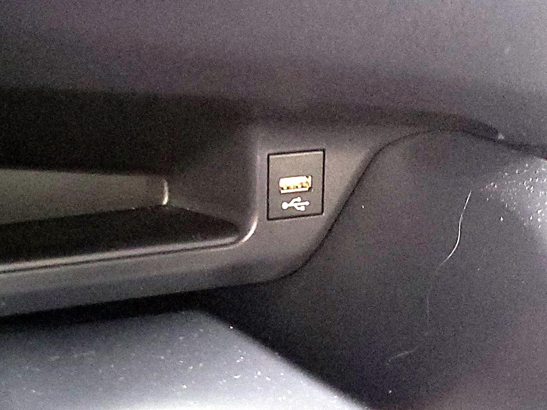 Thumbnail: 2021 Toyota C-HR - 18