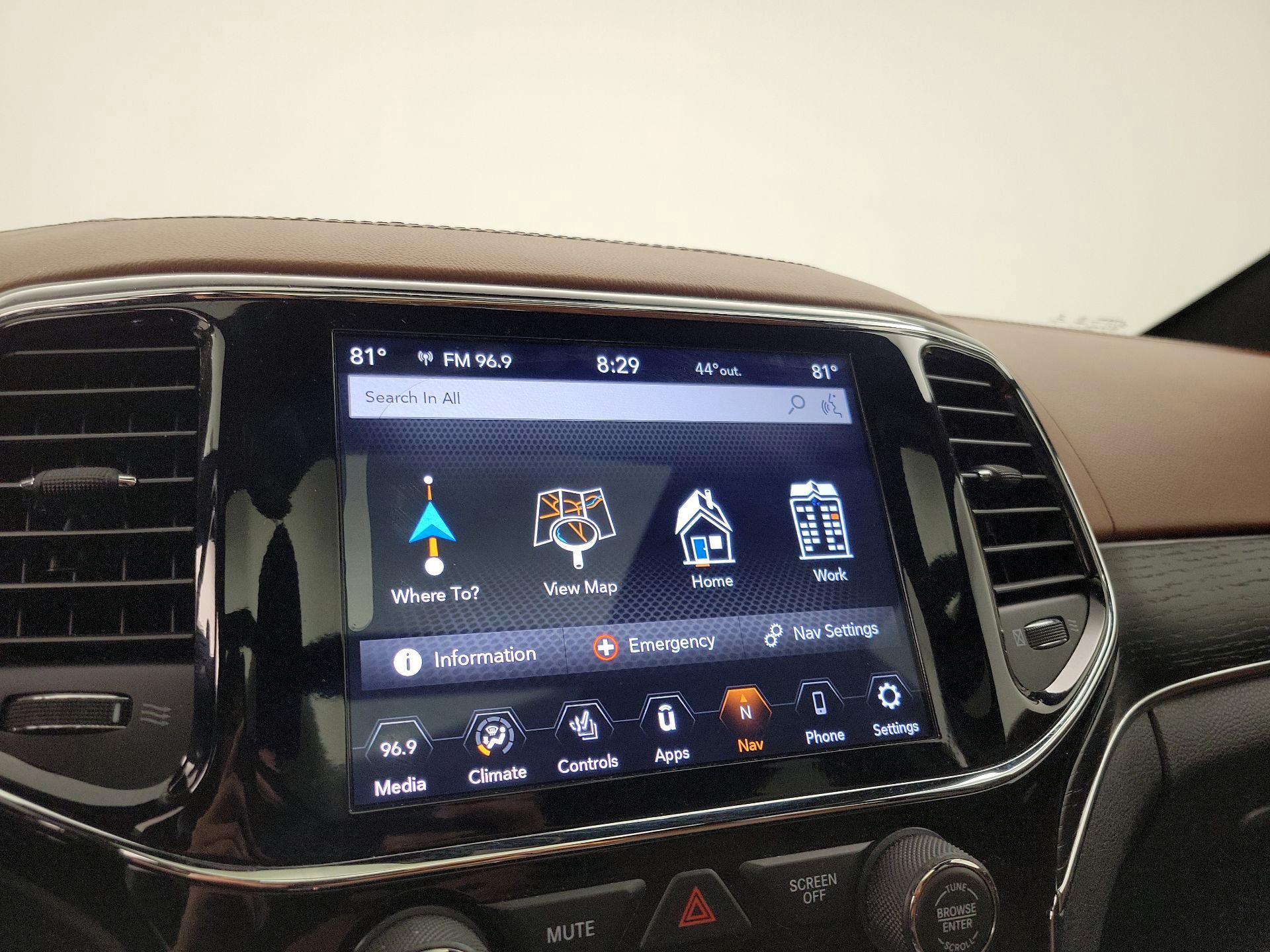 Thumbnail: 2020 Jeep Grand Cherokee - 14