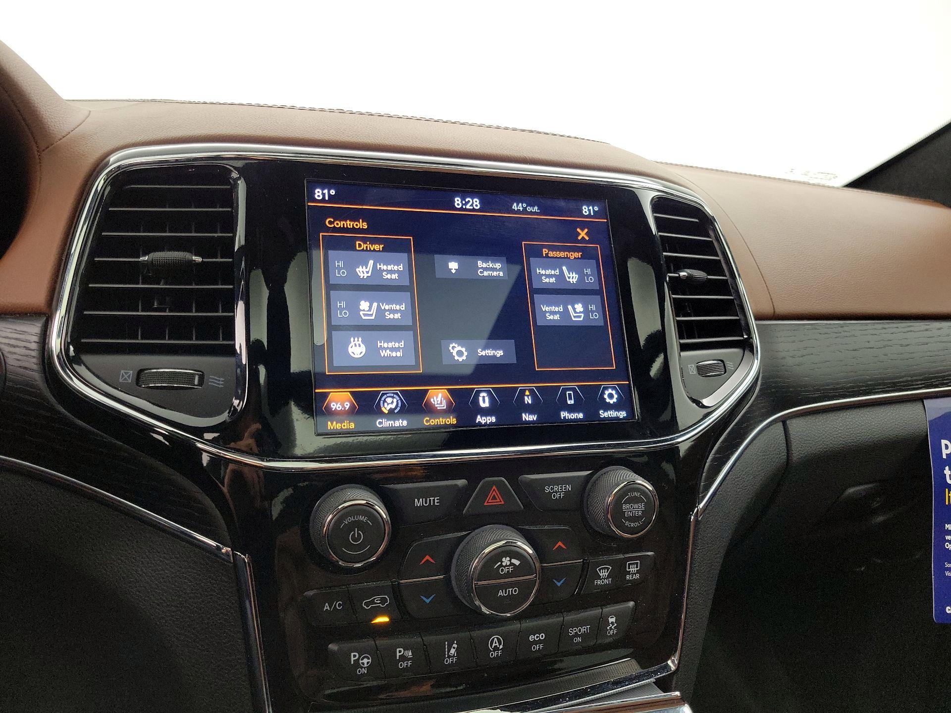 Thumbnail: 2020 Jeep Grand Cherokee - 17