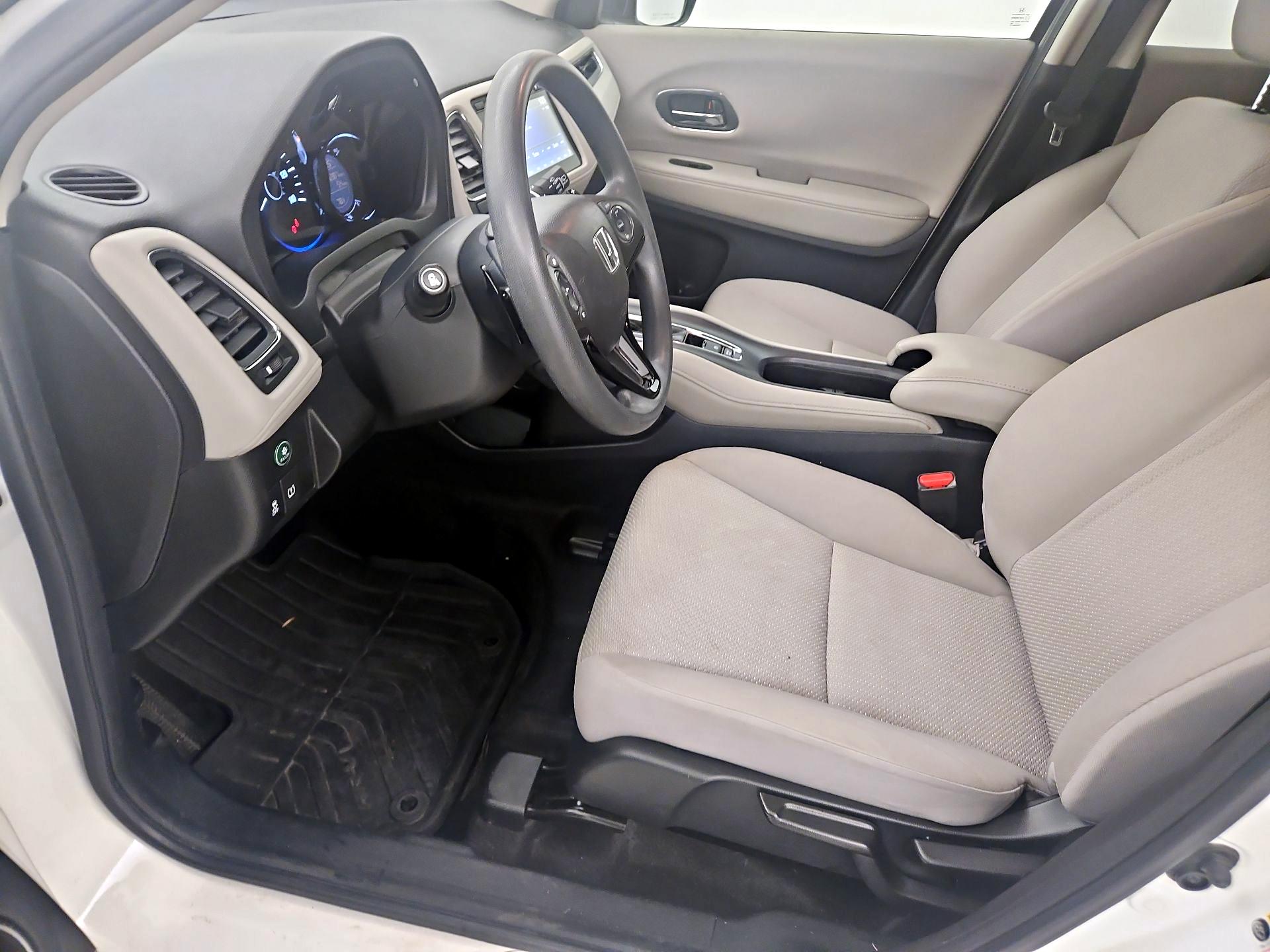 Thumbnail: 2018 Honda HR-V - 11