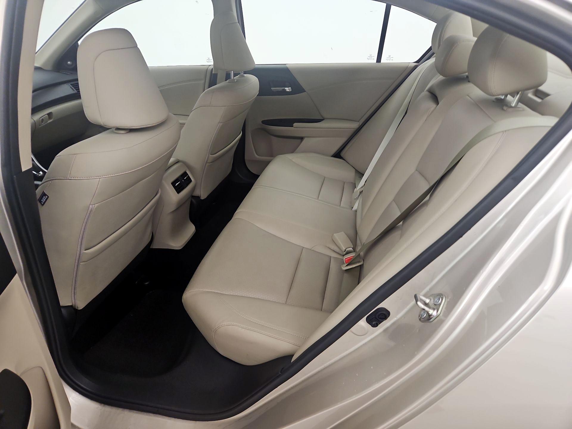 Thumbnail: 2015 Honda Accord - 20