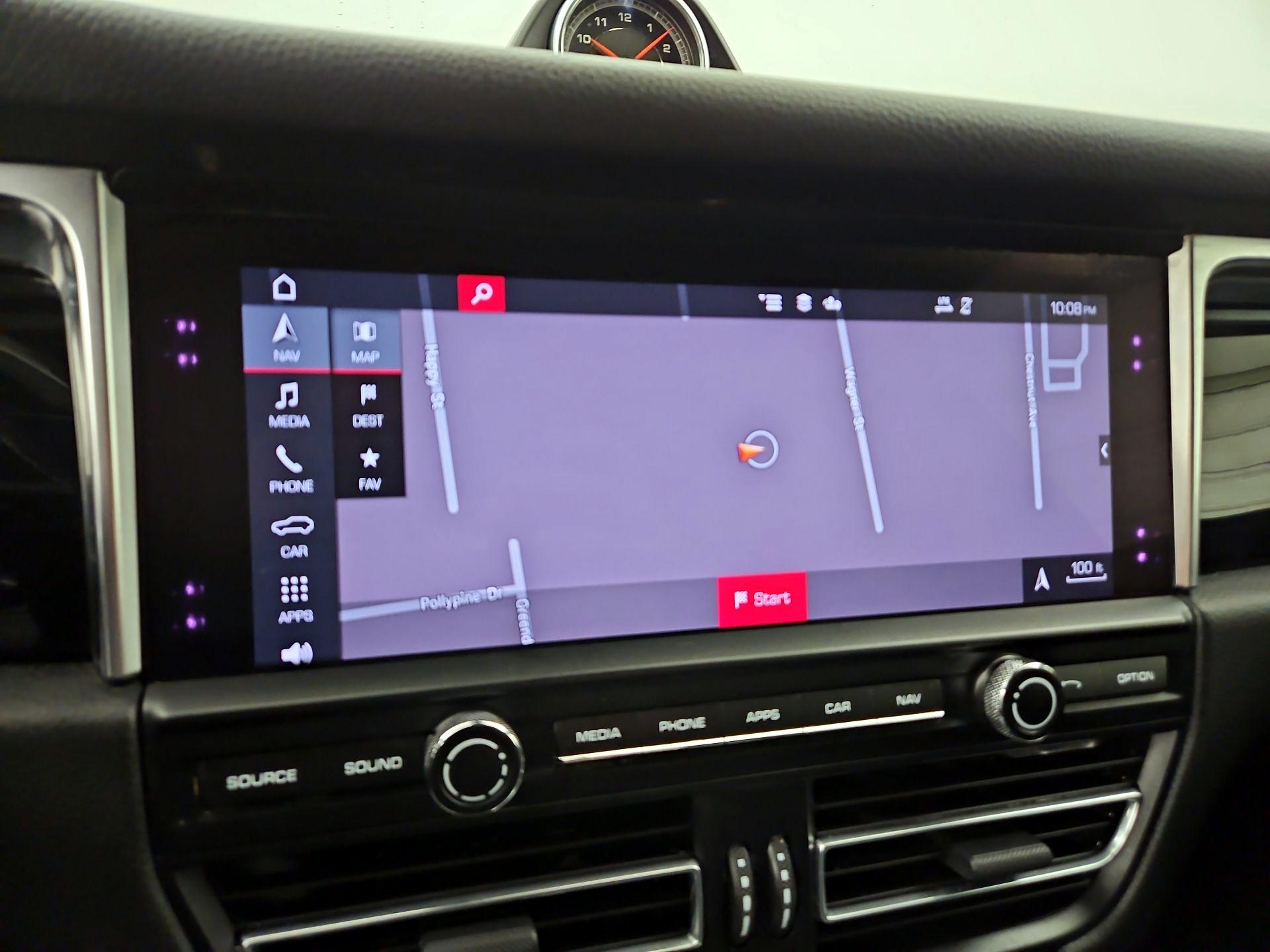 Thumbnail: 2021 Porsche Macan - 14