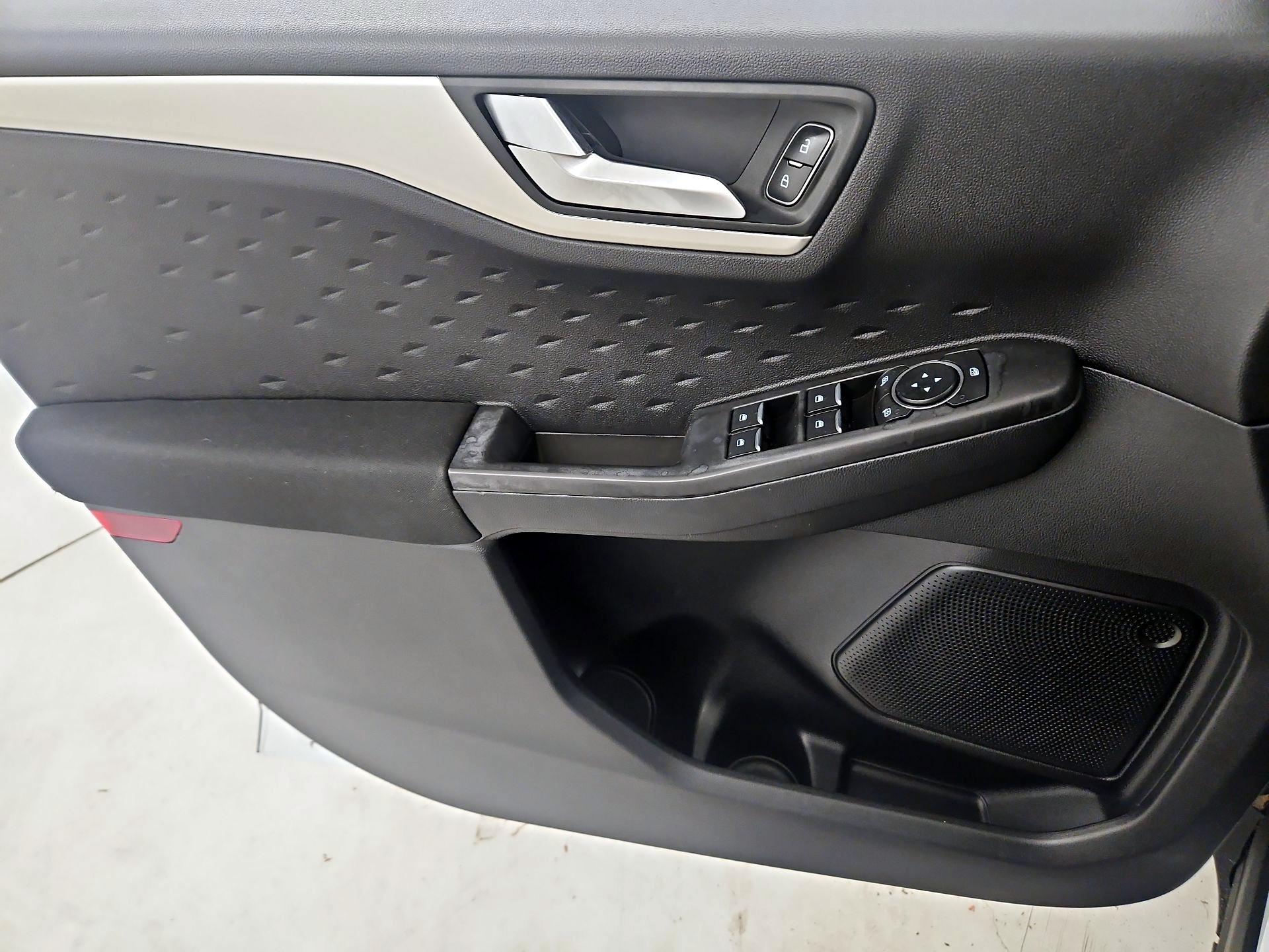 Thumbnail: 2020 Ford Escape - 12