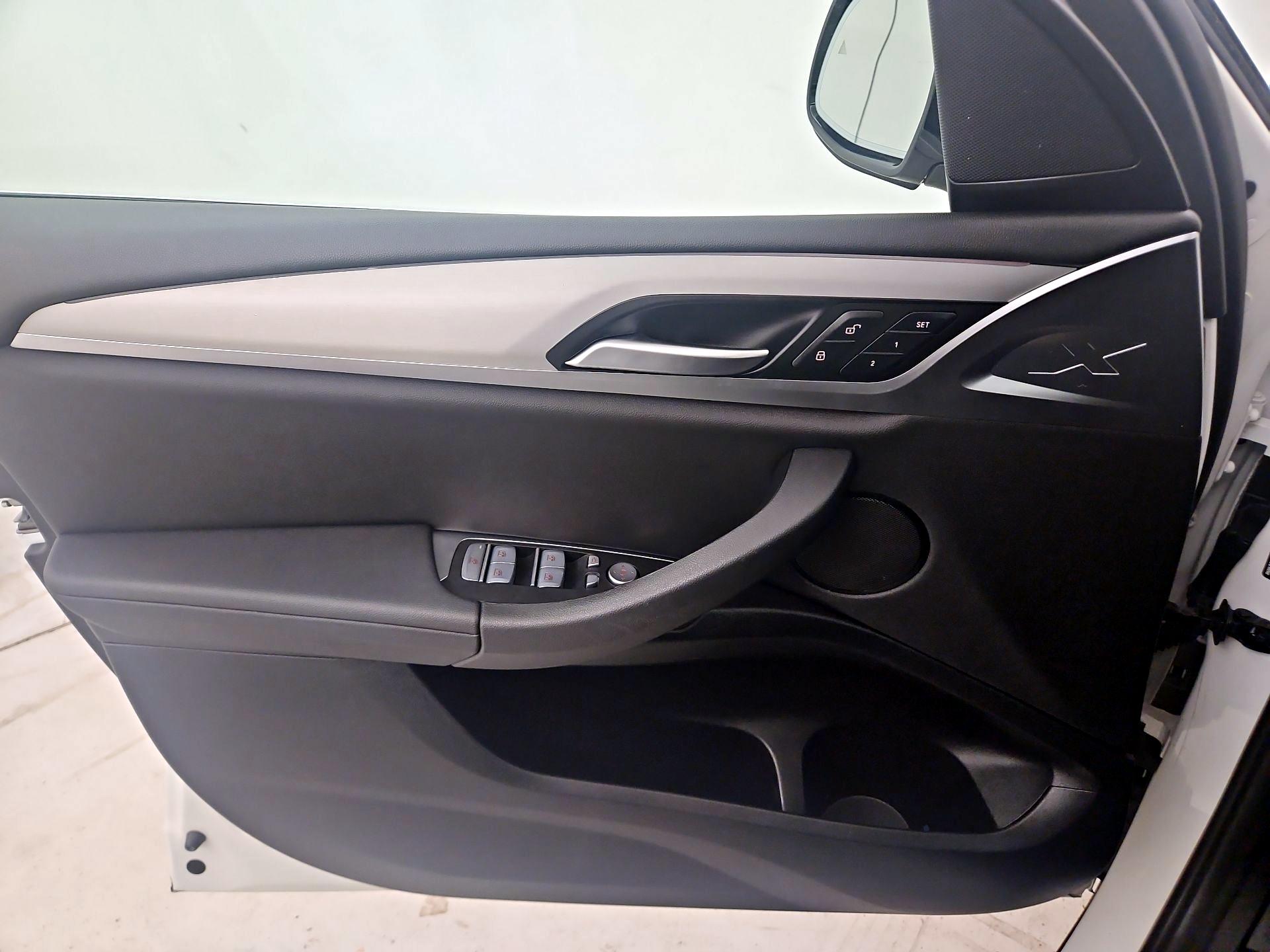 Thumbnail: 2021 BMW X3 - 12