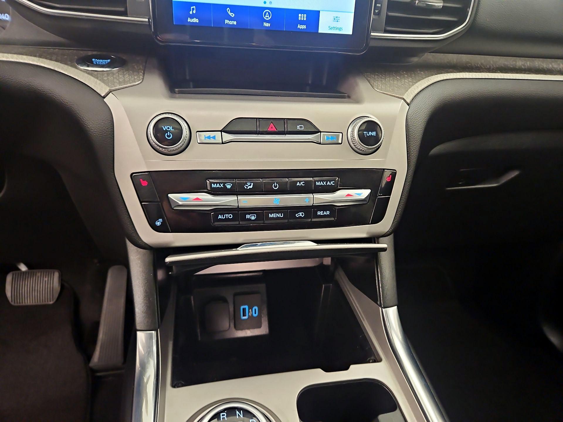 Thumbnail: 2022 Ford Explorer - 17