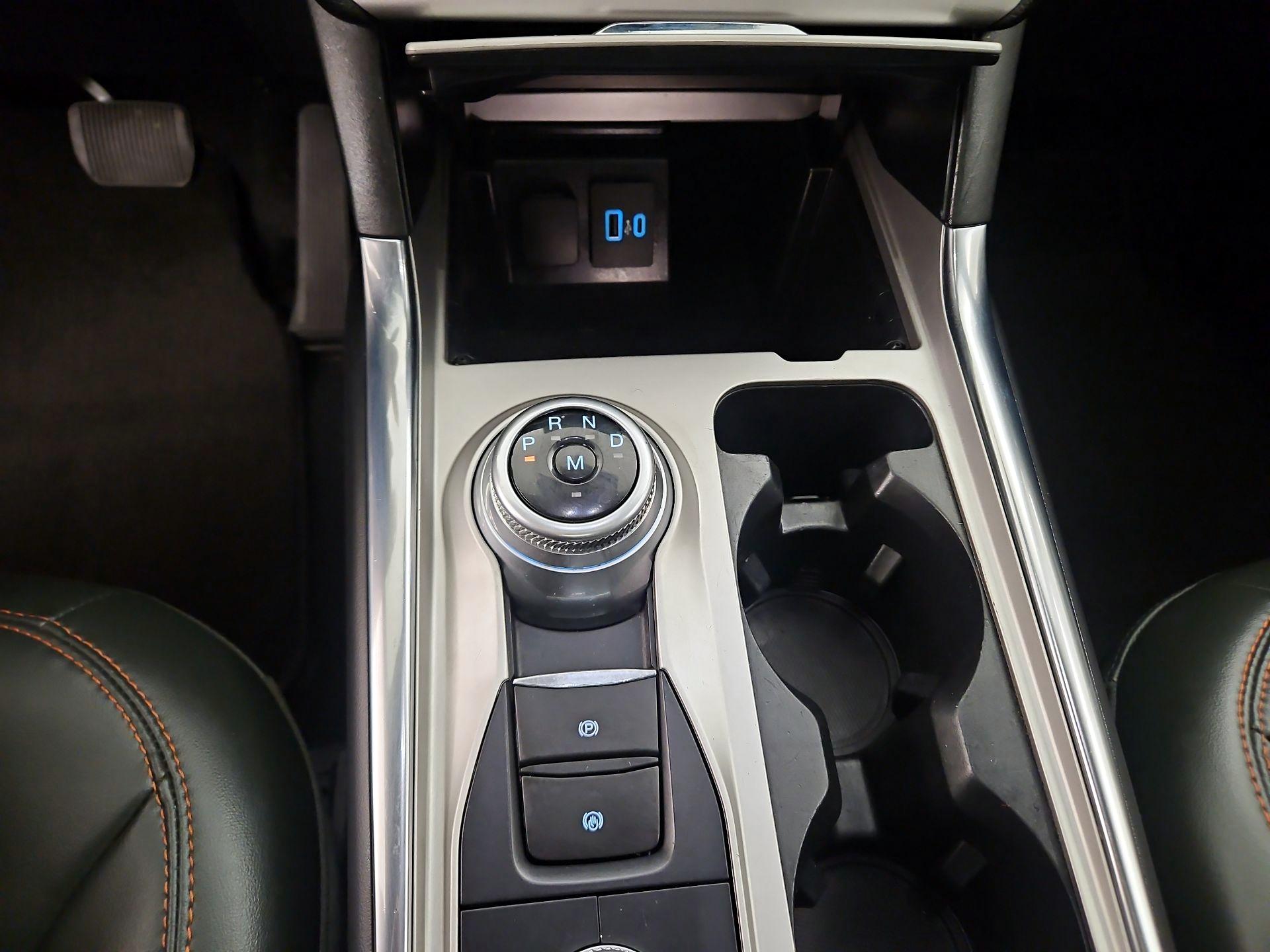 Thumbnail: 2022 Ford Explorer - 18