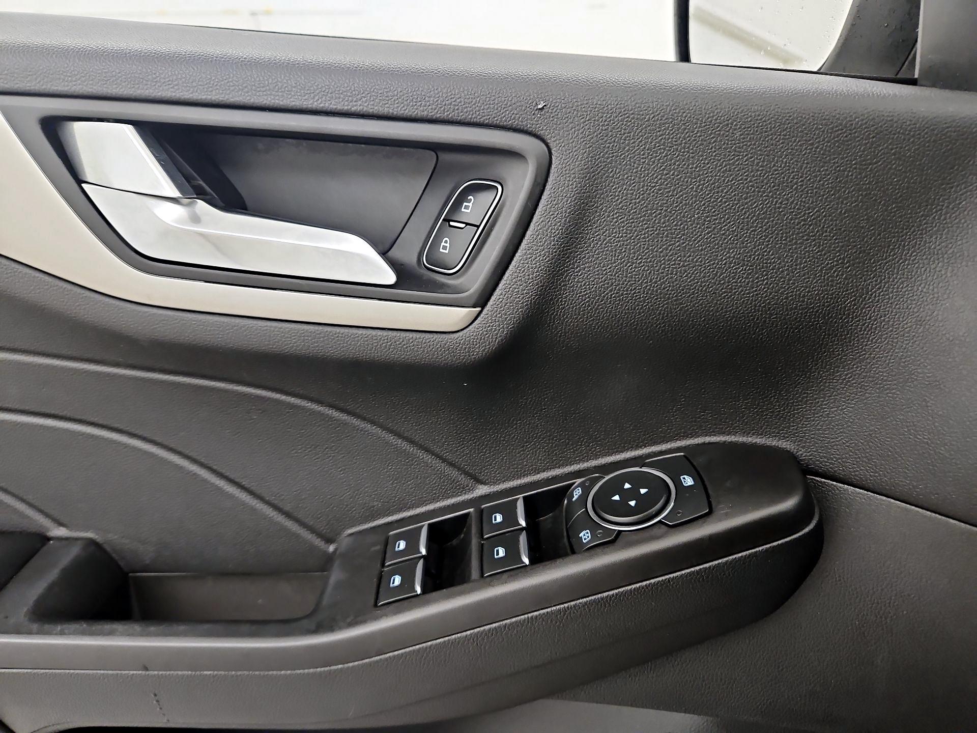 Thumbnail: 2021 Ford Escape - 12