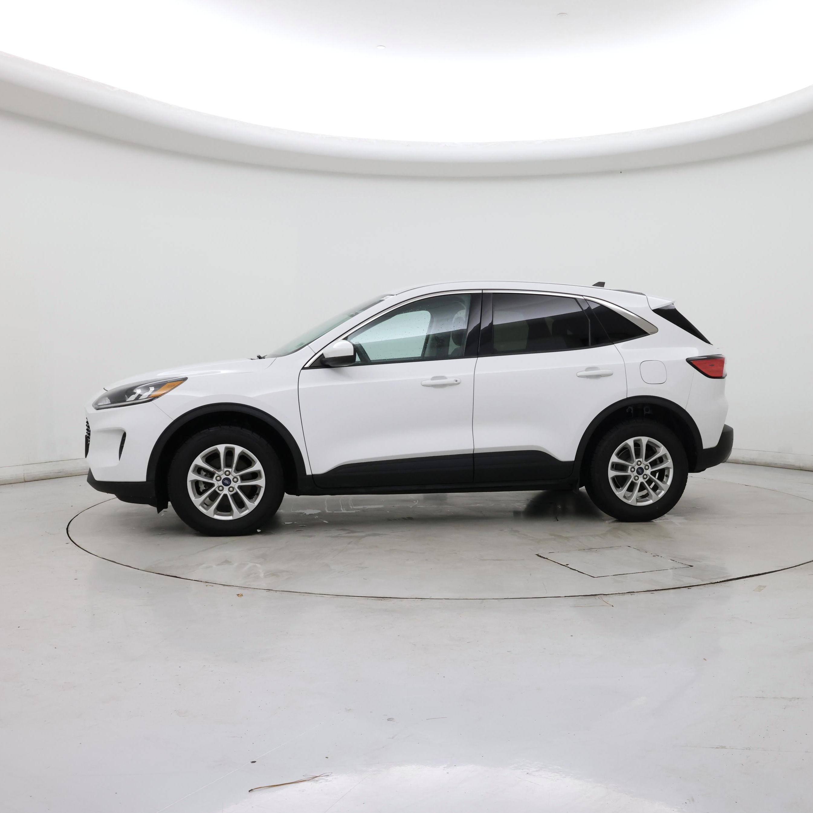 Thumbnail: 2021 Ford Escape - 3