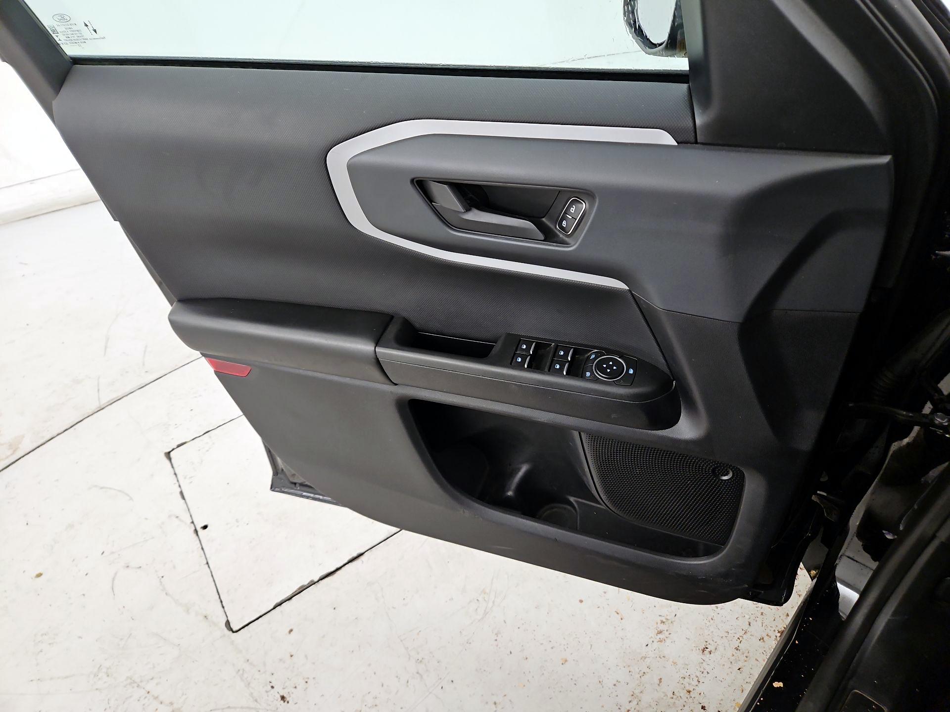 Thumbnail: 2022 Ford Bronco Sport - 12