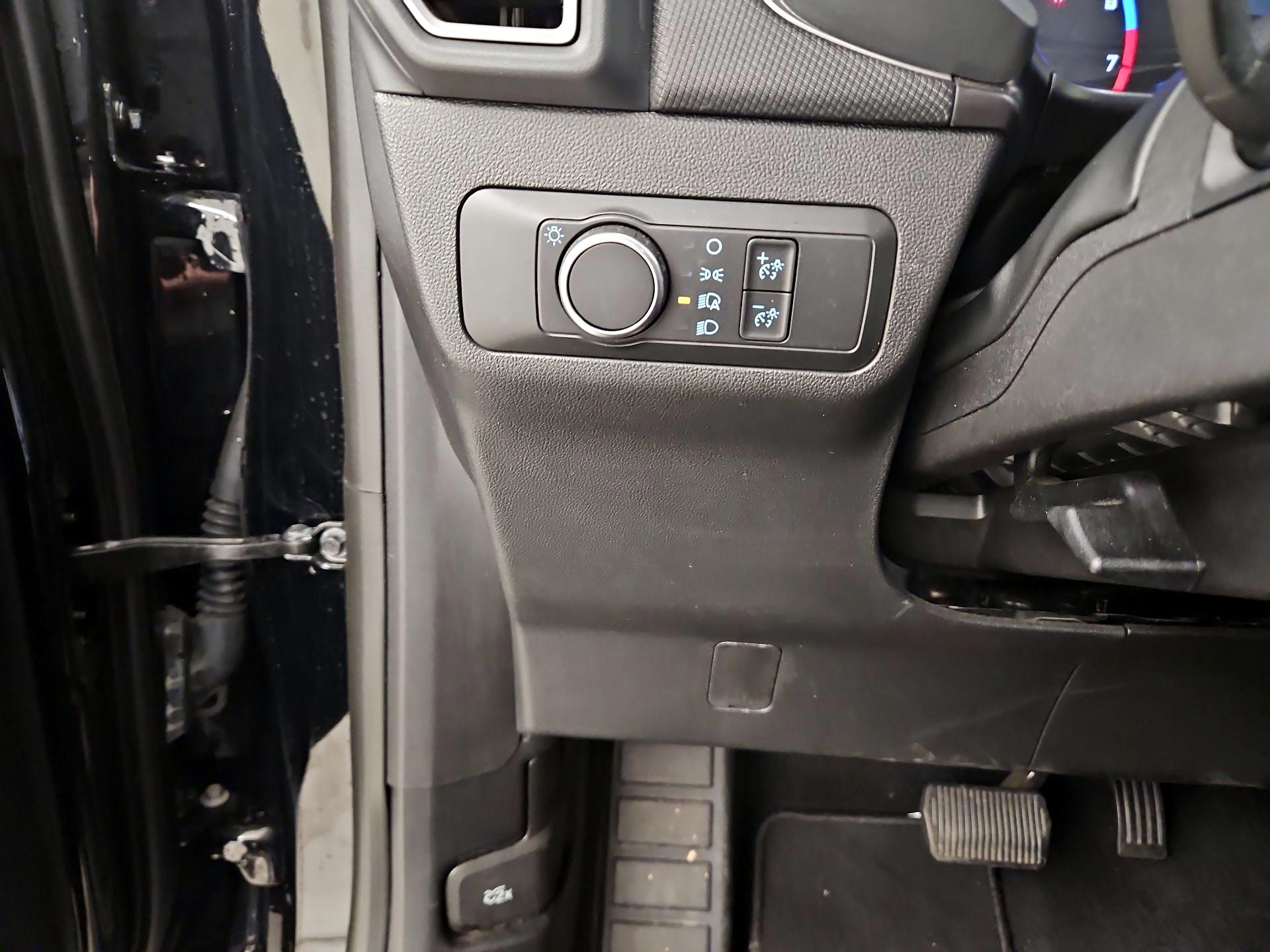 Thumbnail: 2022 Ford Bronco Sport - 13