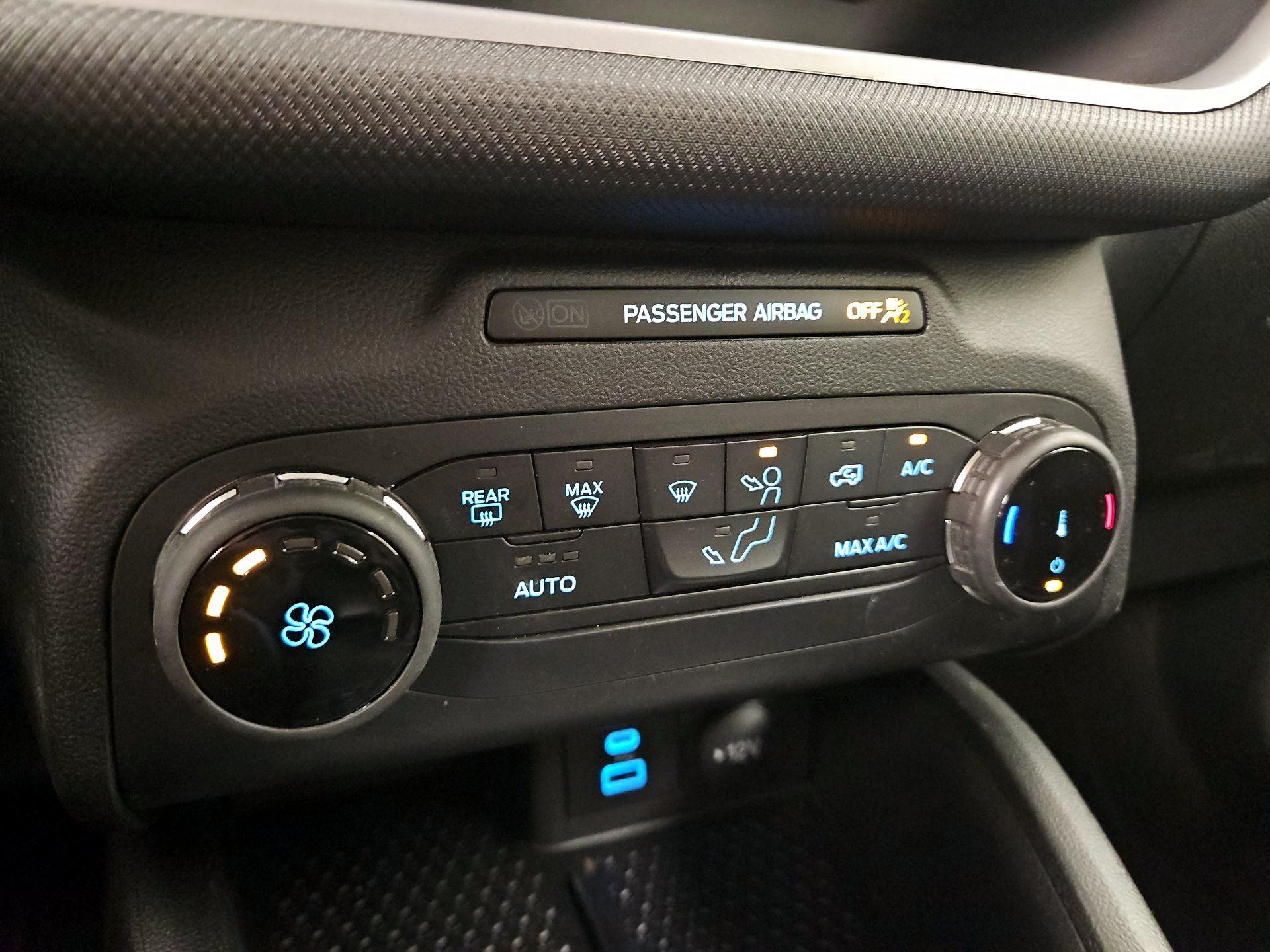 Thumbnail: 2022 Ford Bronco Sport - 16