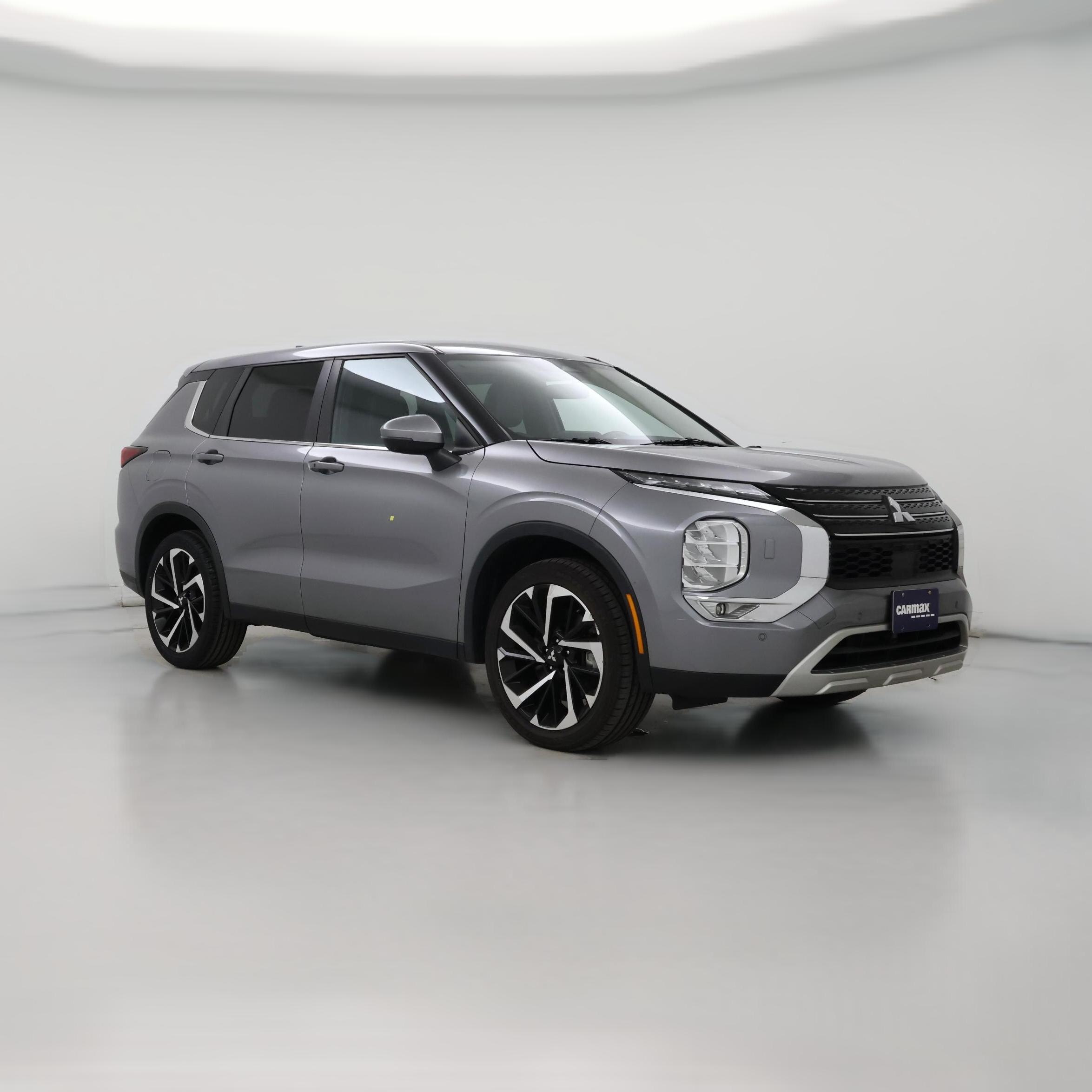 Thumbnail: 2022 Mitsubishi Outlander - 1