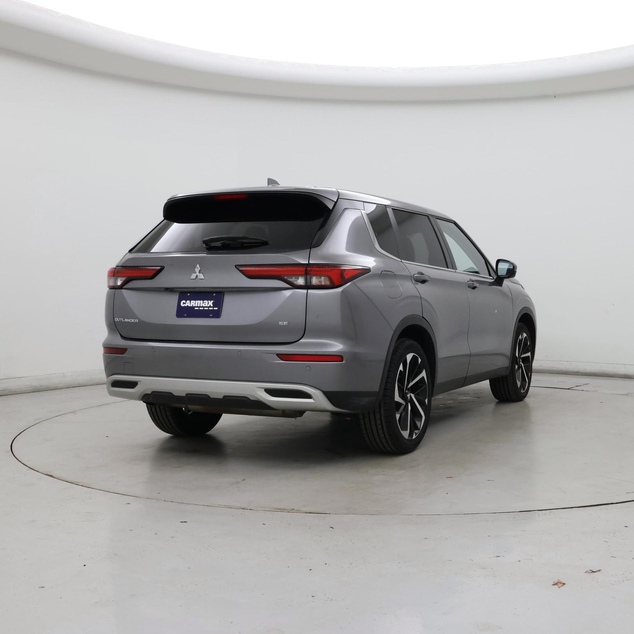 Thumbnail: 2022 Mitsubishi Outlander - 8