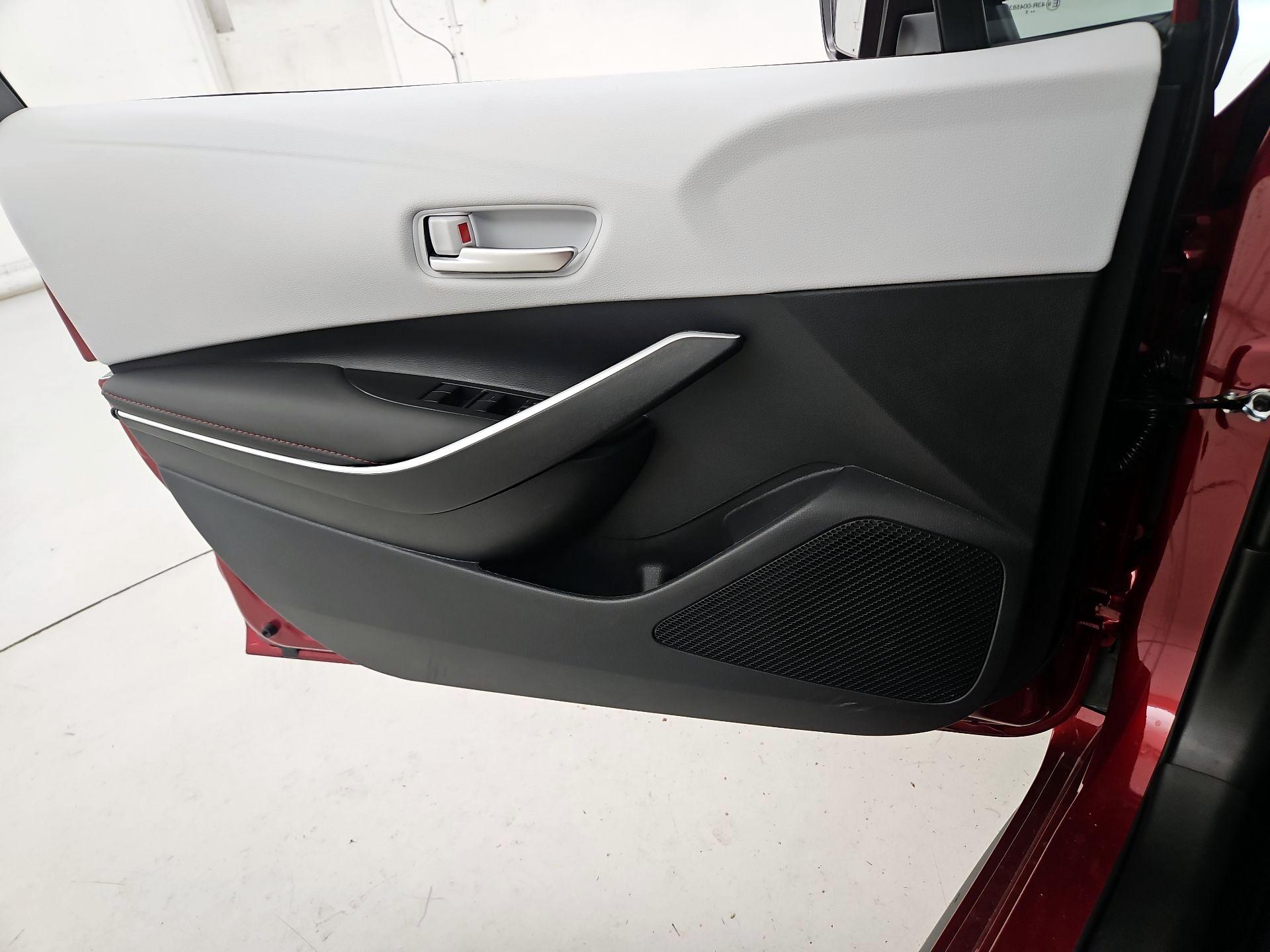 Thumbnail: 2025 Toyota Corolla - 12