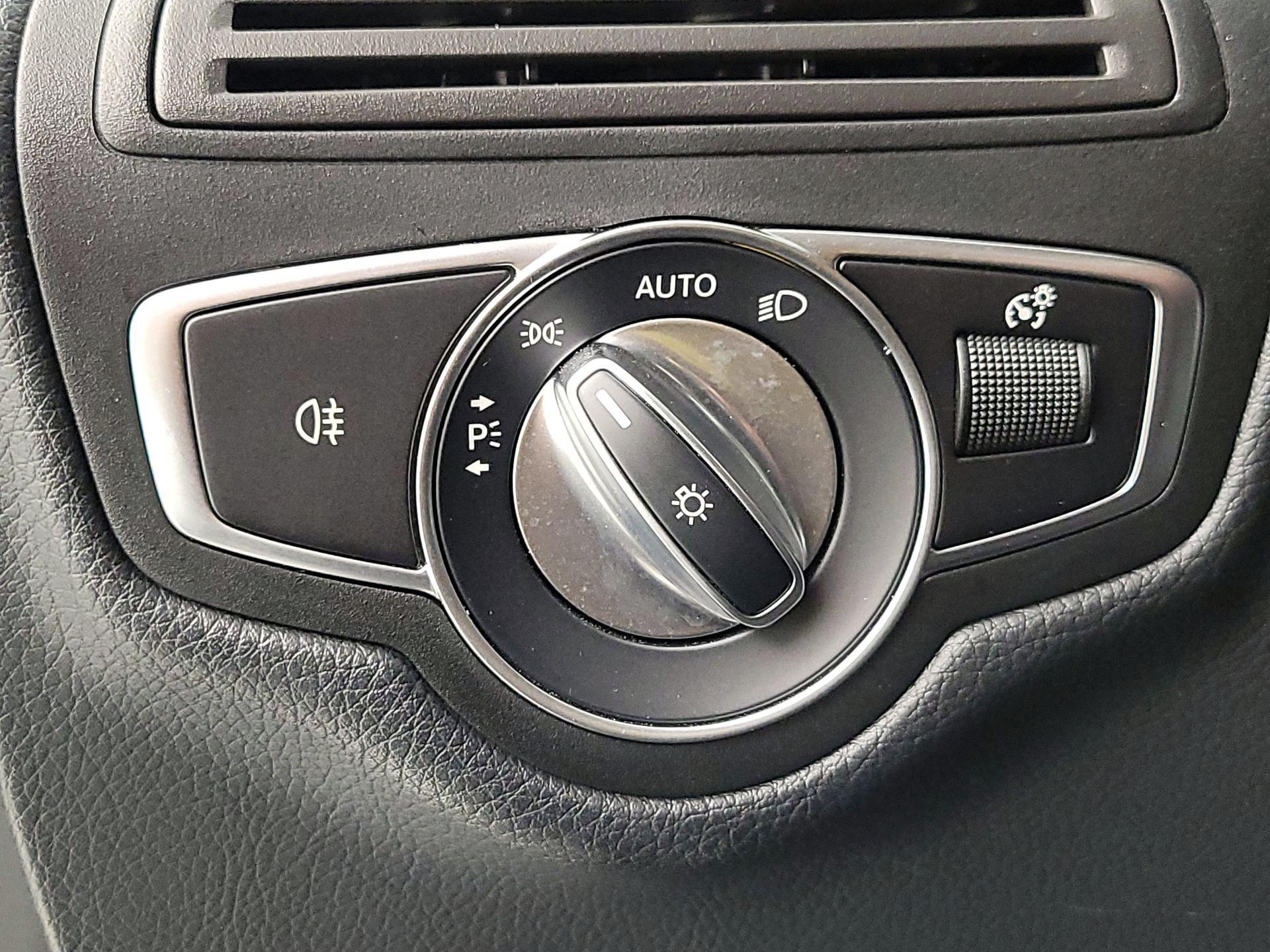 Thumbnail: 2022 Mercedes-Benz GLC - 13