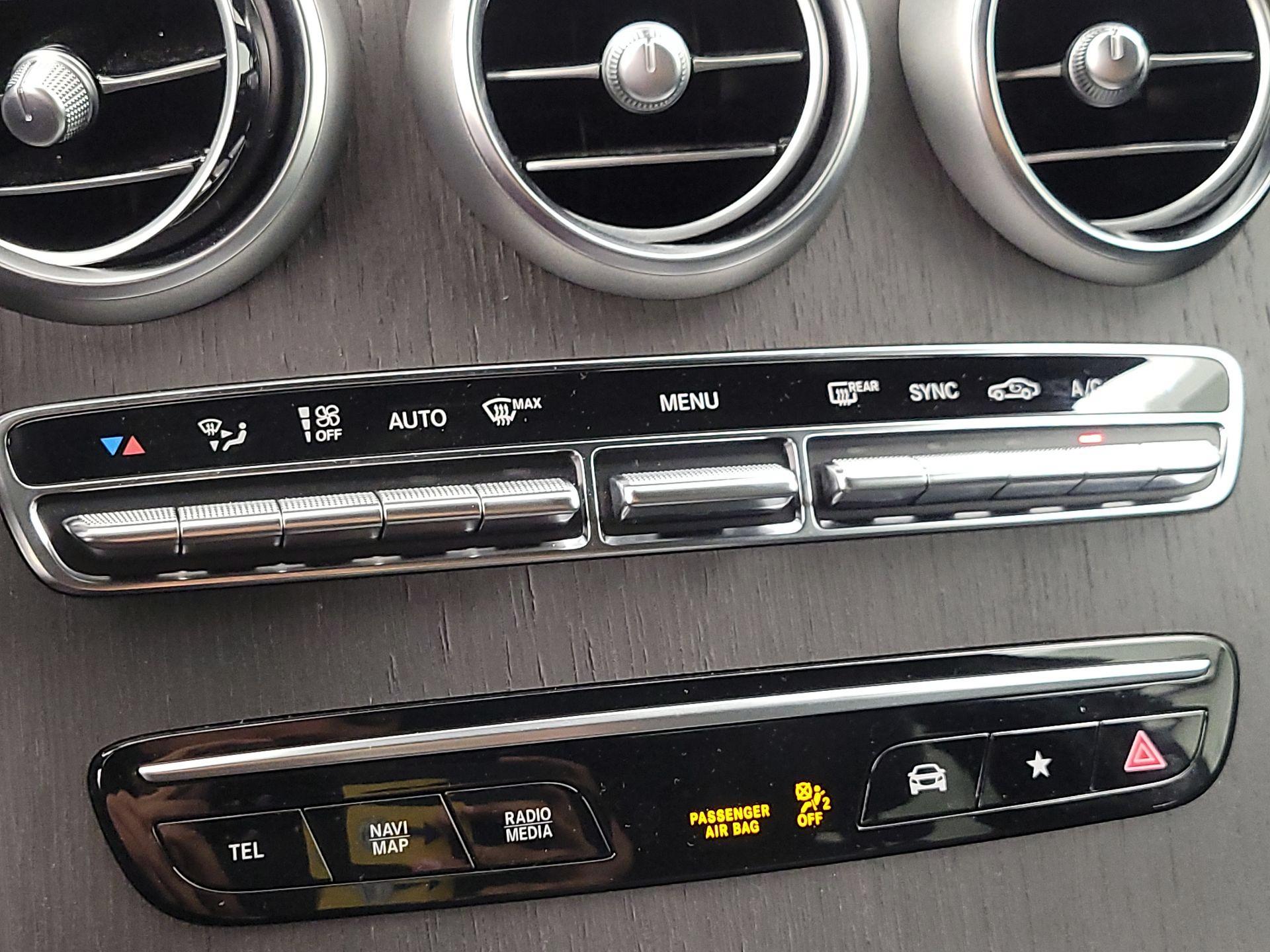 Thumbnail: 2022 Mercedes-Benz GLC - 16