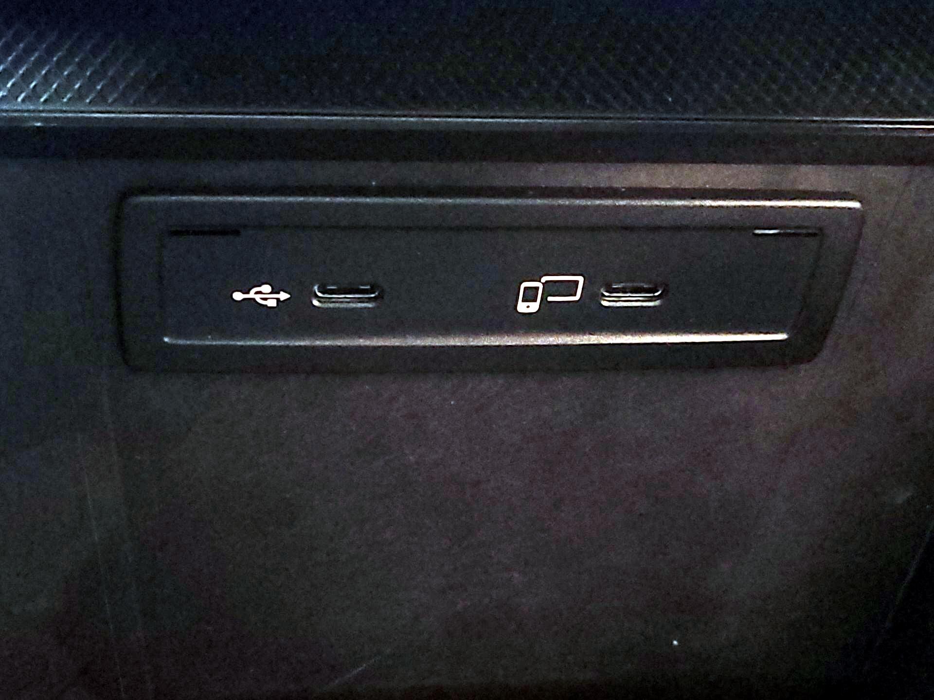 Thumbnail: 2022 Mercedes-Benz GLC - 18