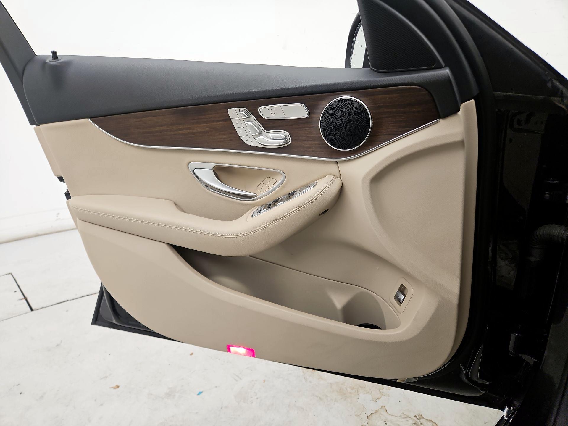 Thumbnail: 2021 Mercedes-Benz C-Class - 12