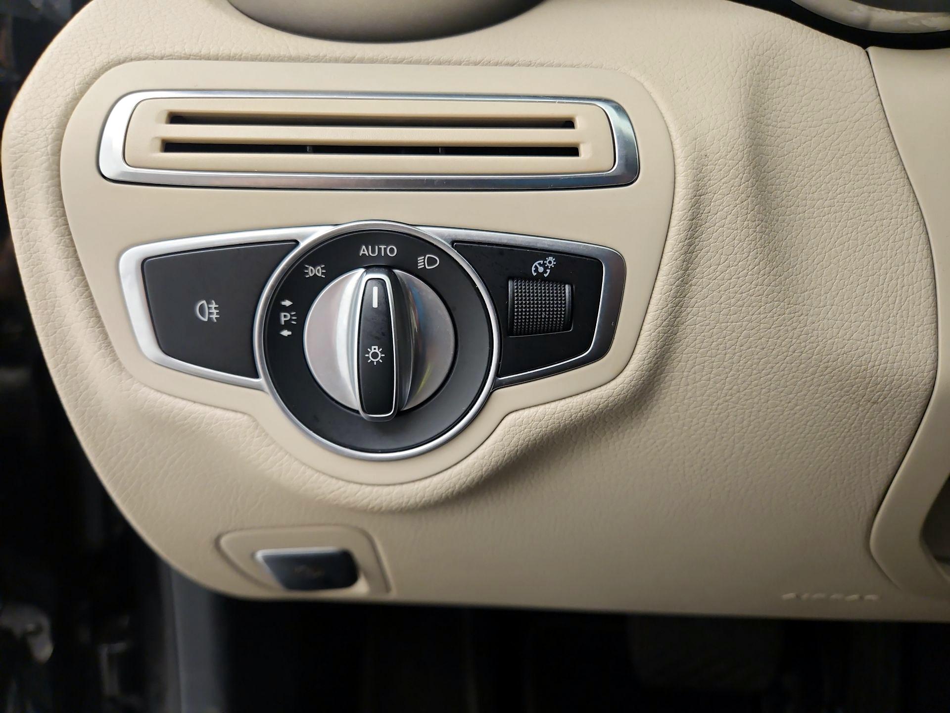 Thumbnail: 2021 Mercedes-Benz C-Class - 13