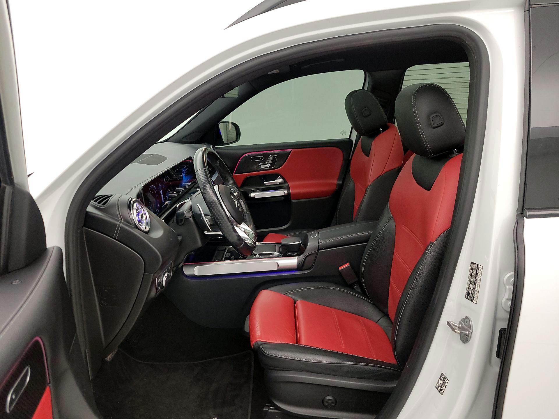 Thumbnail: 2021 Mercedes-Benz GLB - 11