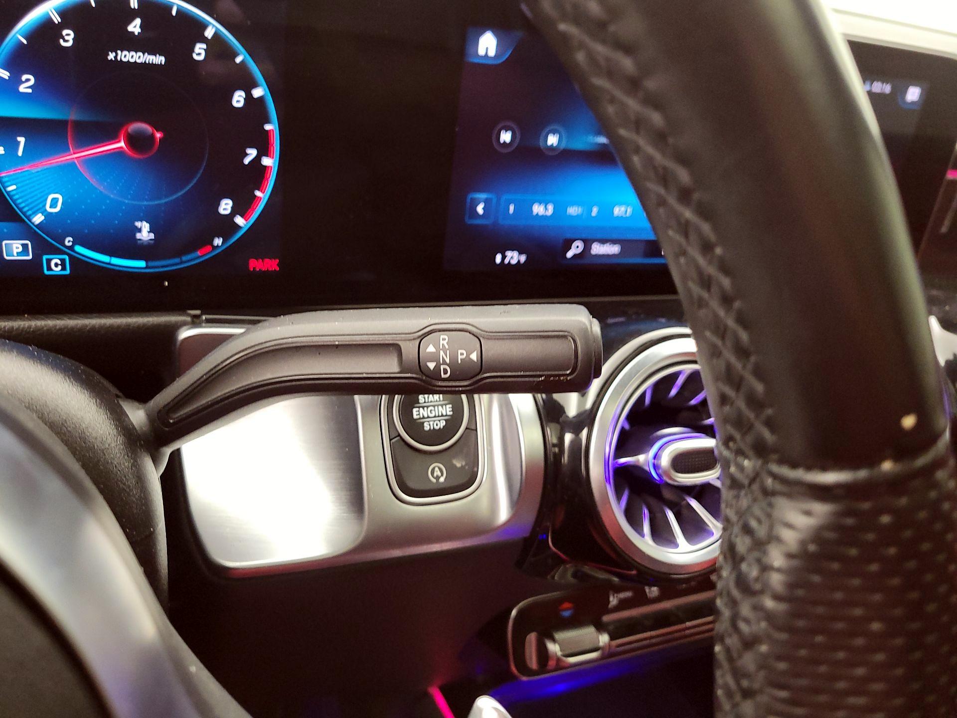 Thumbnail: 2021 Mercedes-Benz GLB - 17