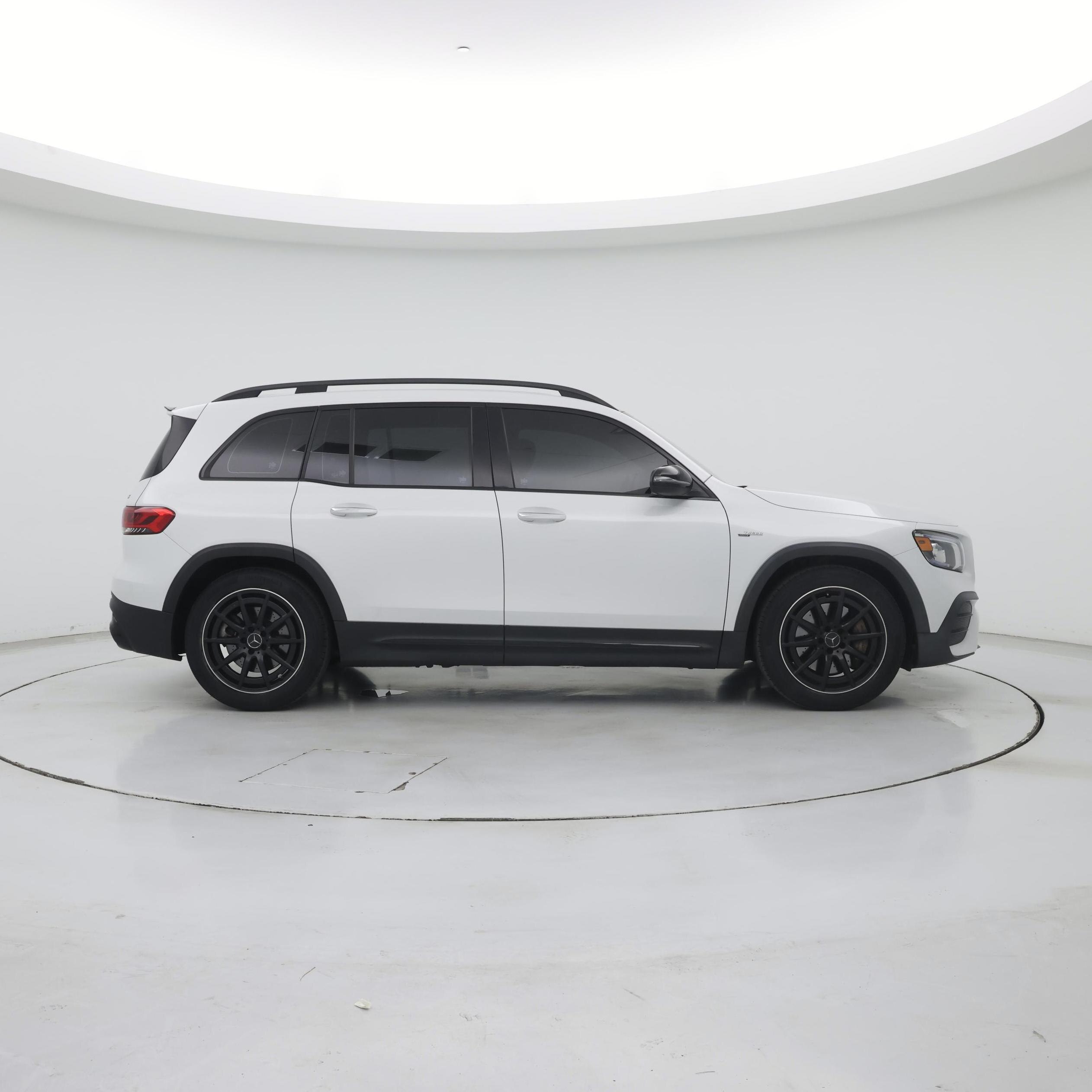 Thumbnail: 2021 Mercedes-Benz GLB - 7