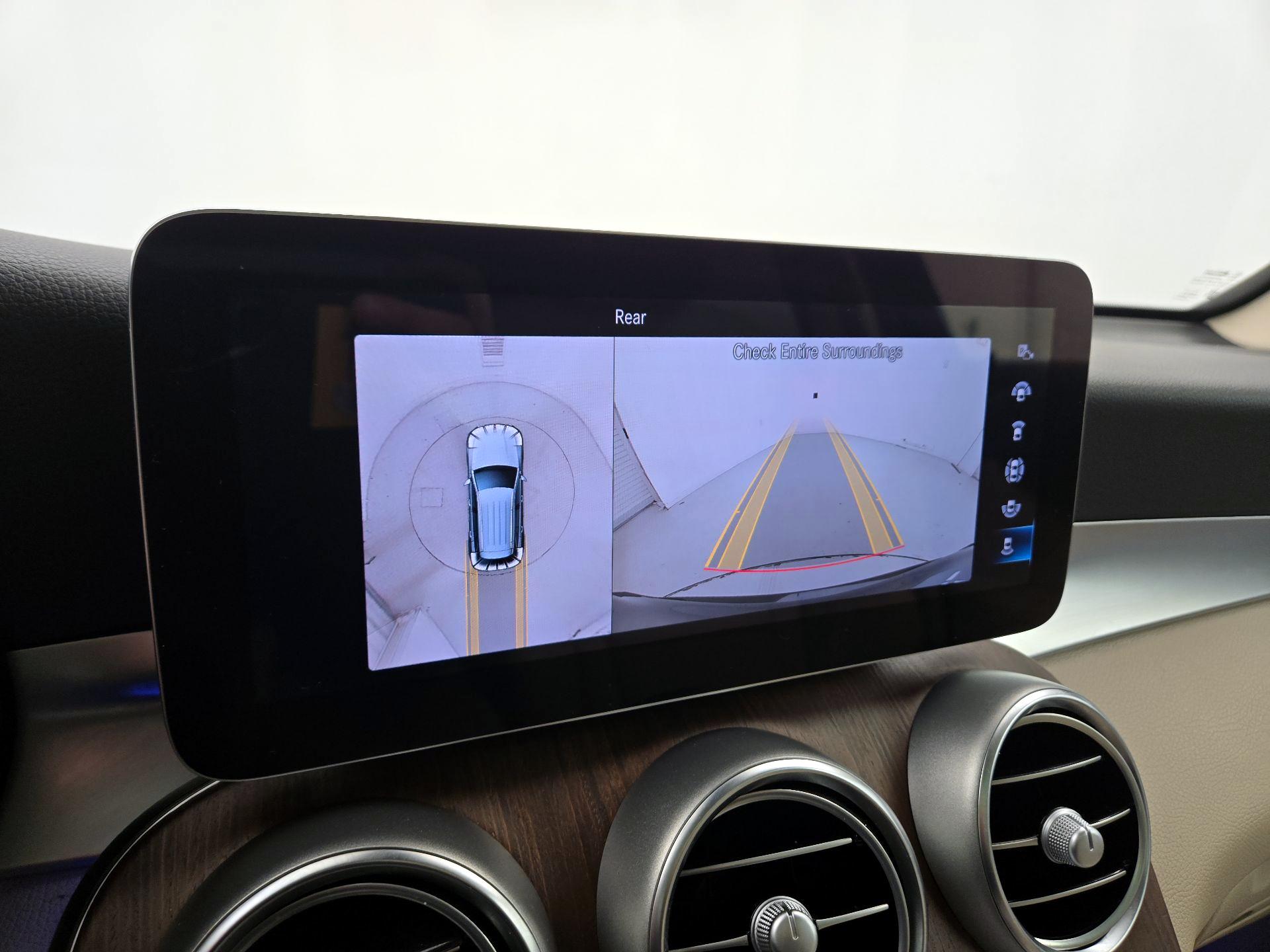 Thumbnail: 2022 Mercedes-Benz GLC - 15