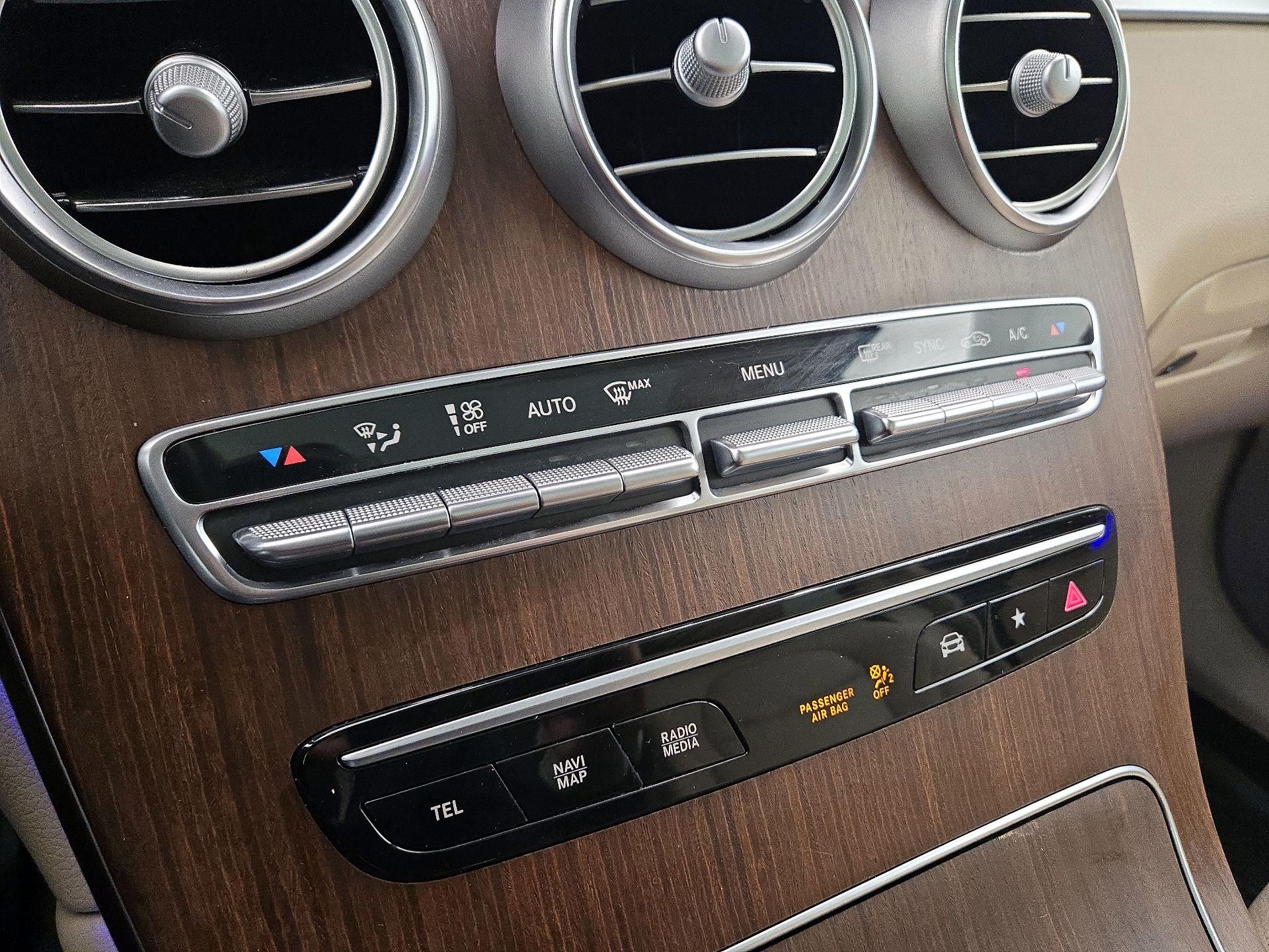 Thumbnail: 2022 Mercedes-Benz GLC - 17