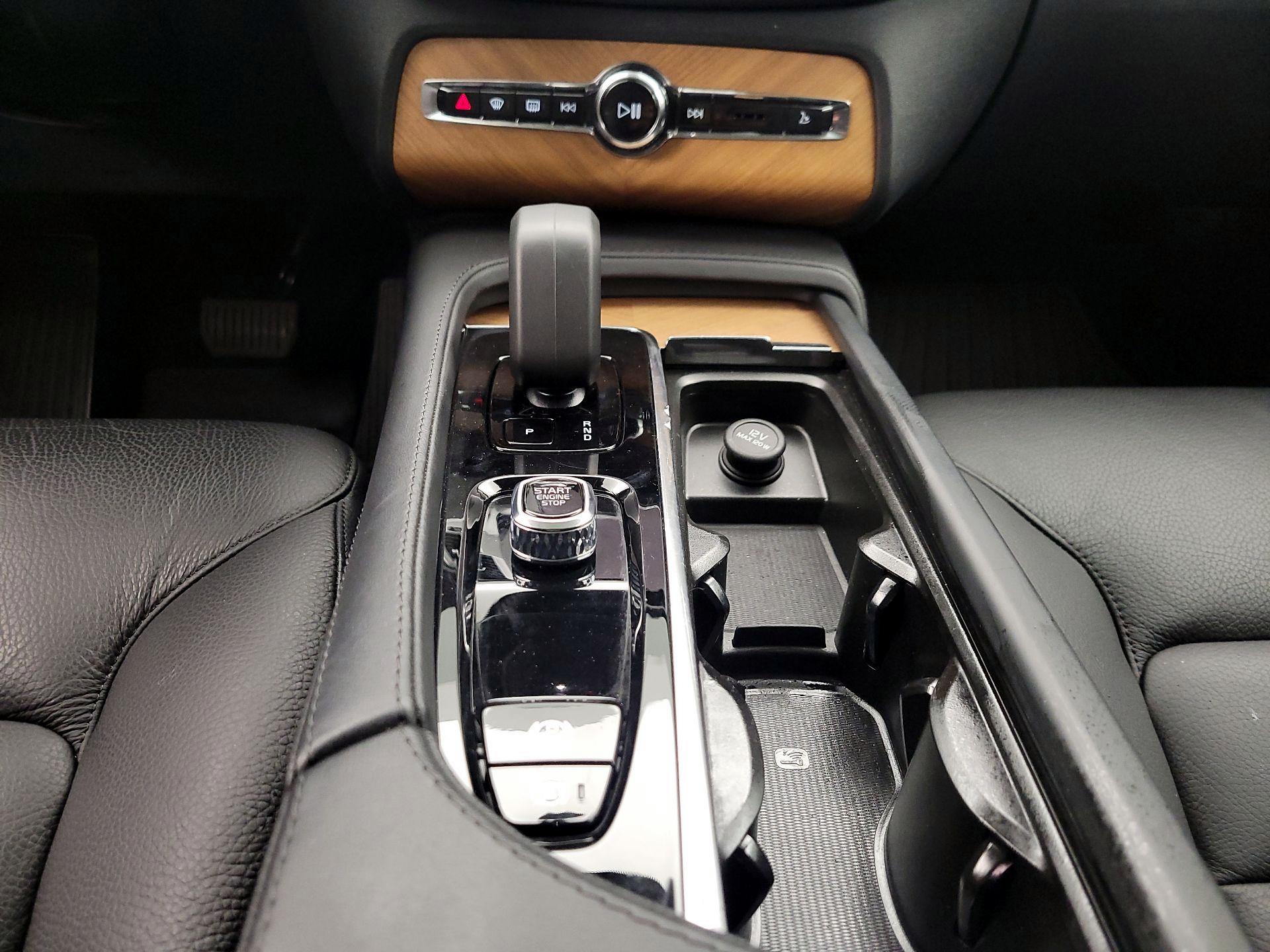 Thumbnail: 2024 Volvo XC90 - 17